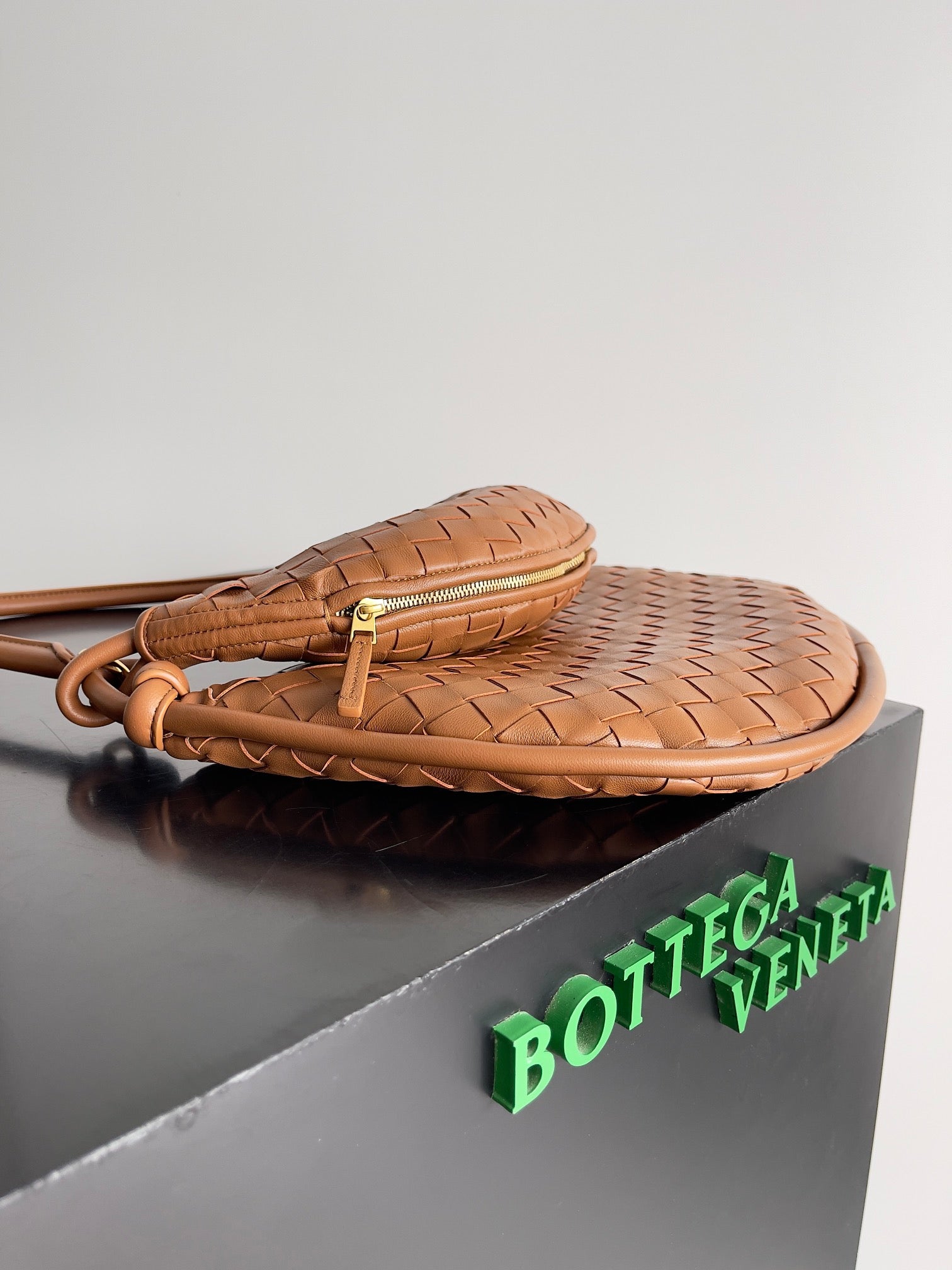 BV GemeIIi Bag 36cm Rust Lambskin 209352