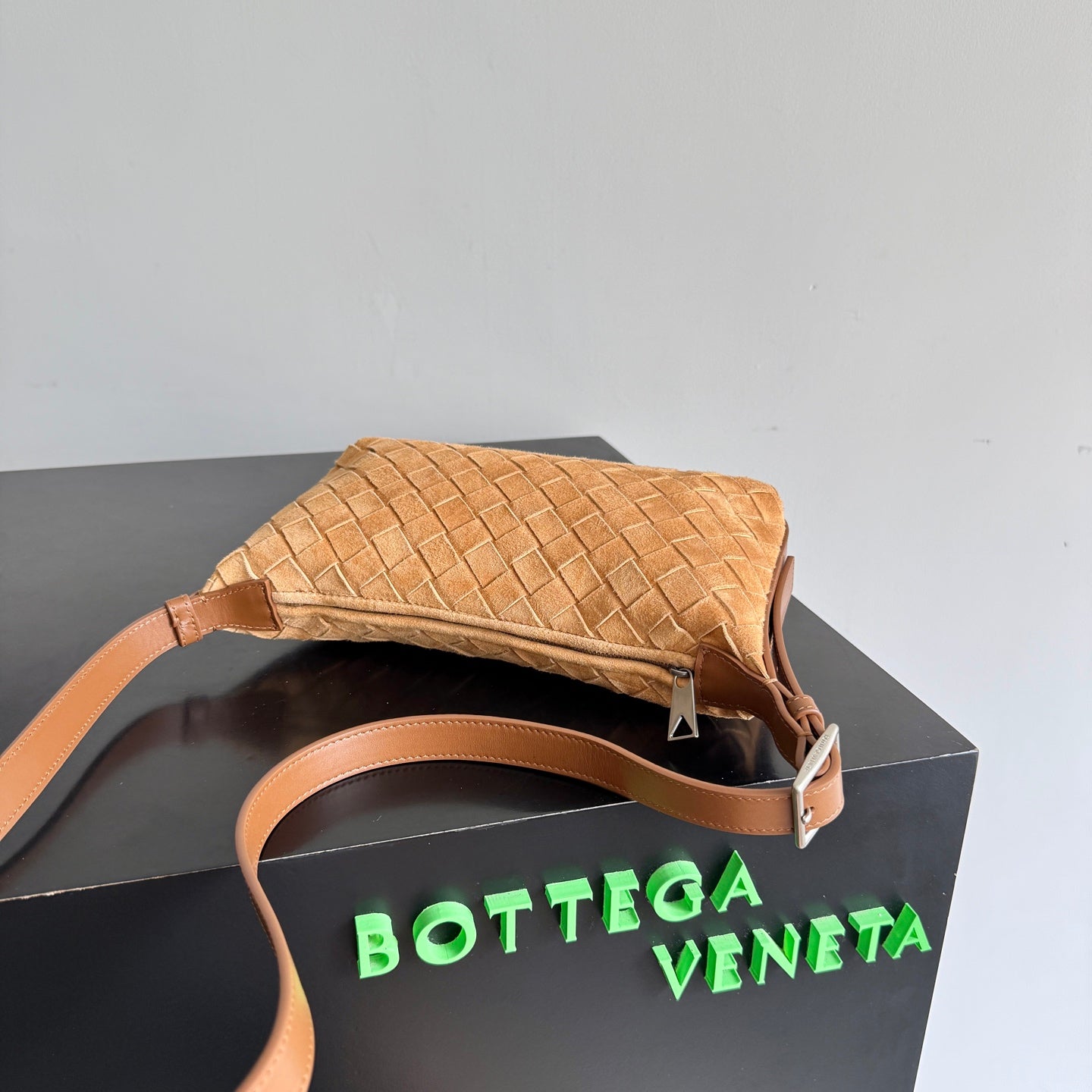 BV Traveler Phone Pouch Brown Intrecciato Suede