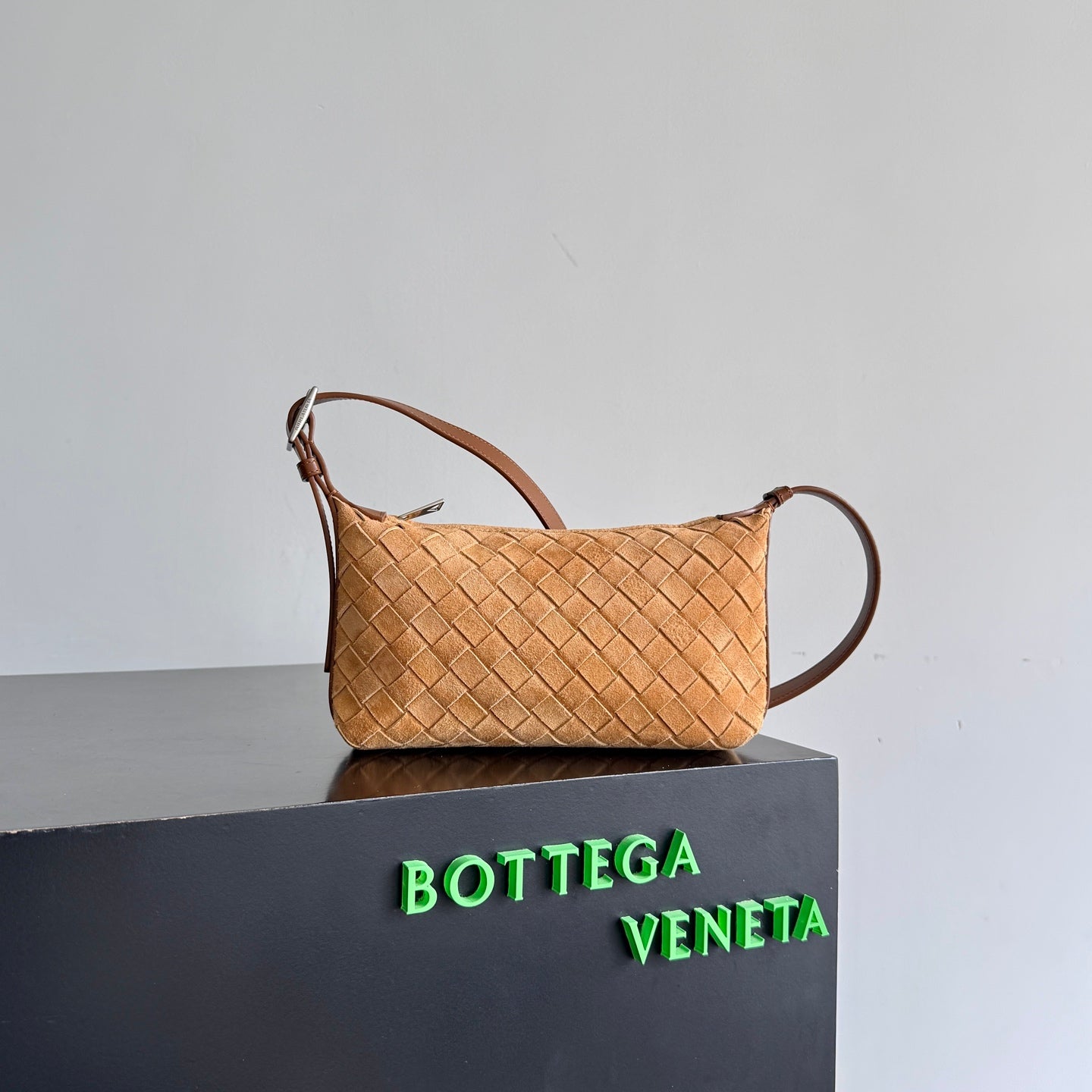 BV Traveler Phone Pouch Brown Intrecciato Suede