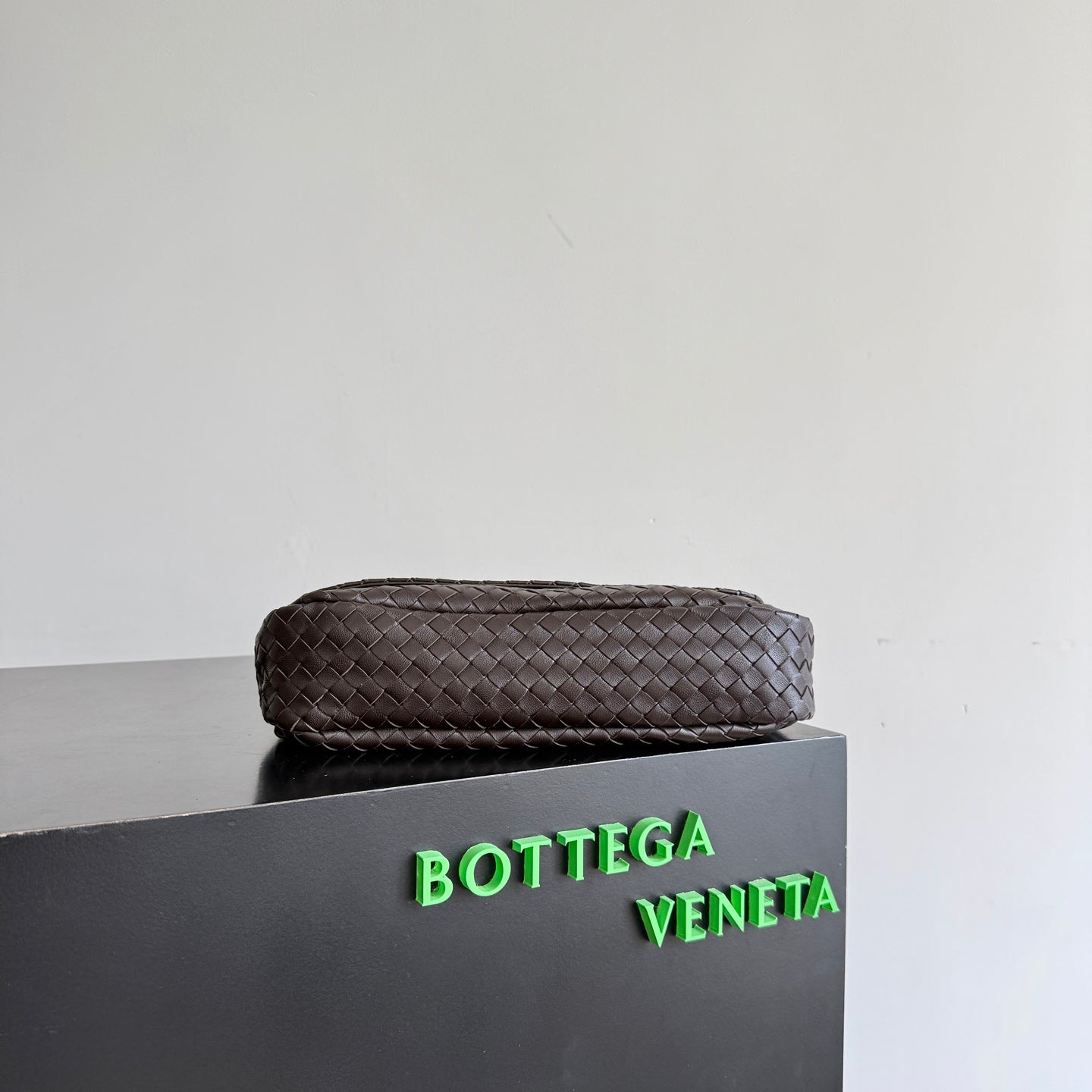 BV 26s Madison Bag 27cm Coffee Intrecciato Leather