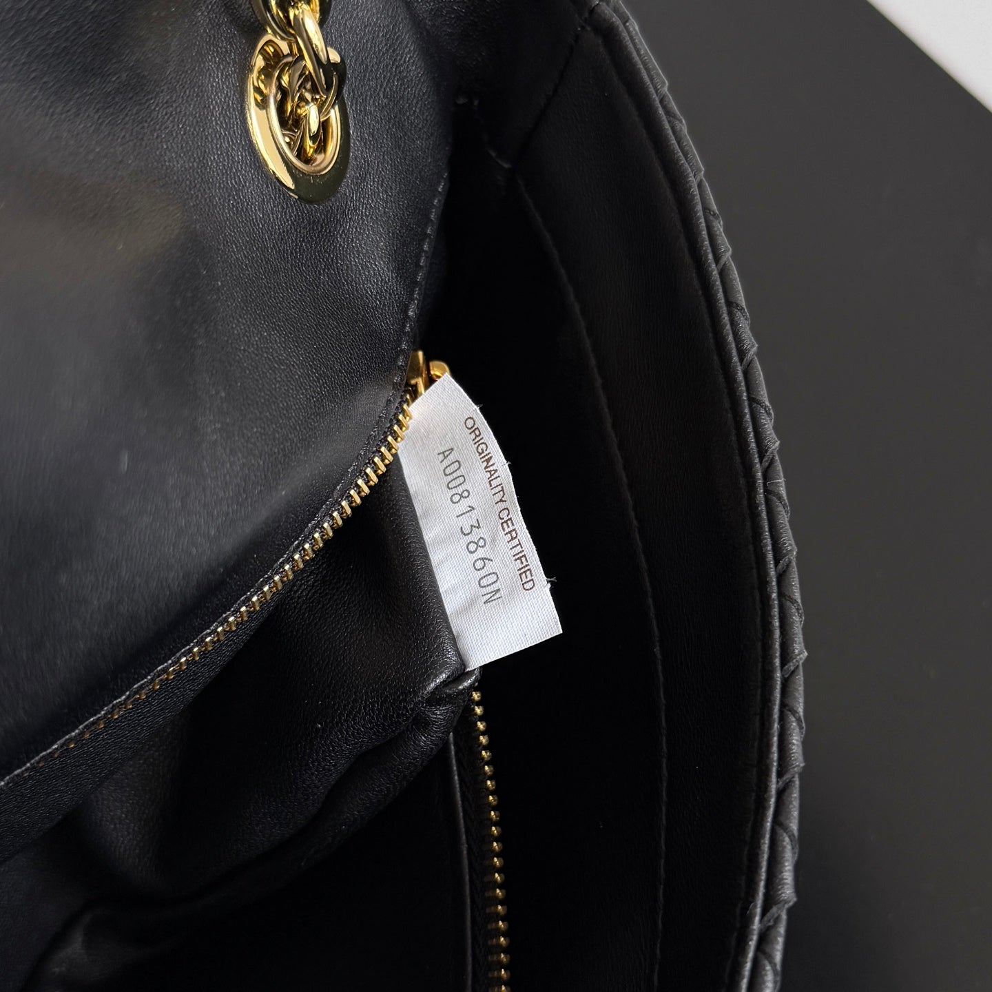 BV 26s Madison Bag 27cm Black Intrecciato Leather
