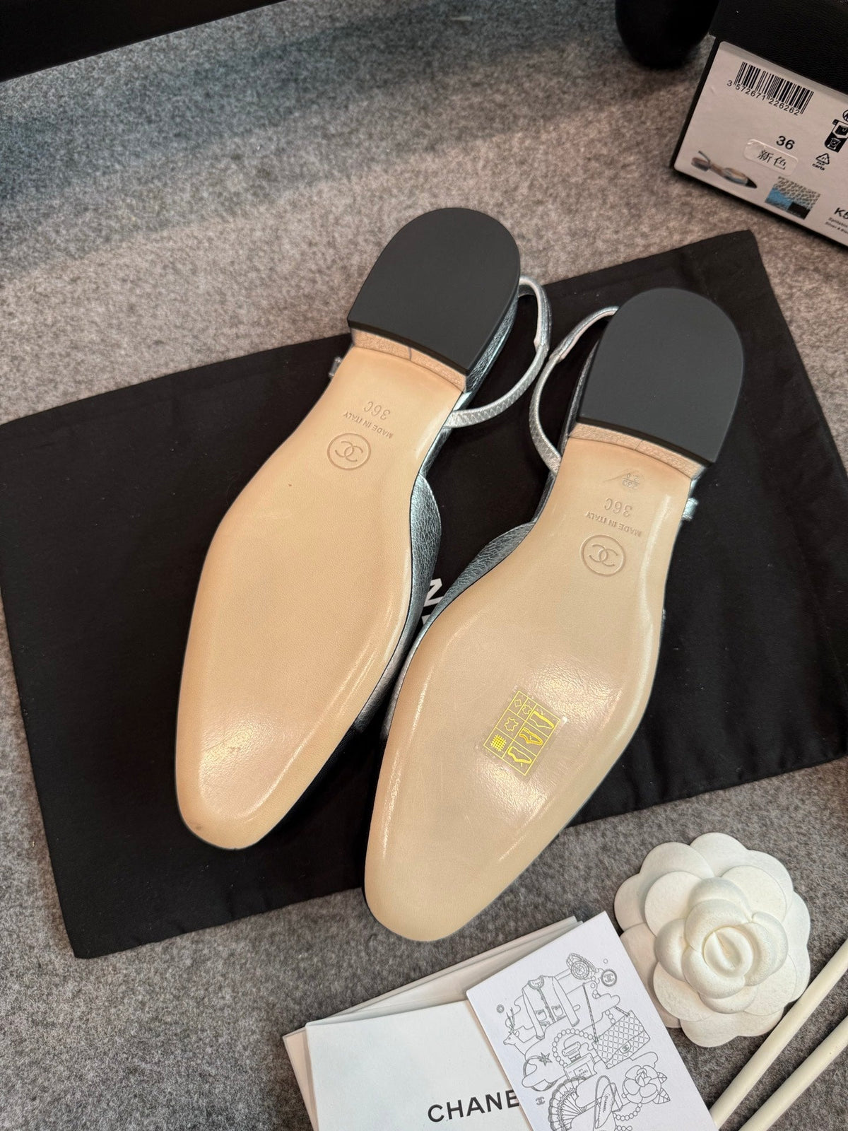 CC 26s Slingback Flats 2cm Silver Black Metallic Leather 118960
