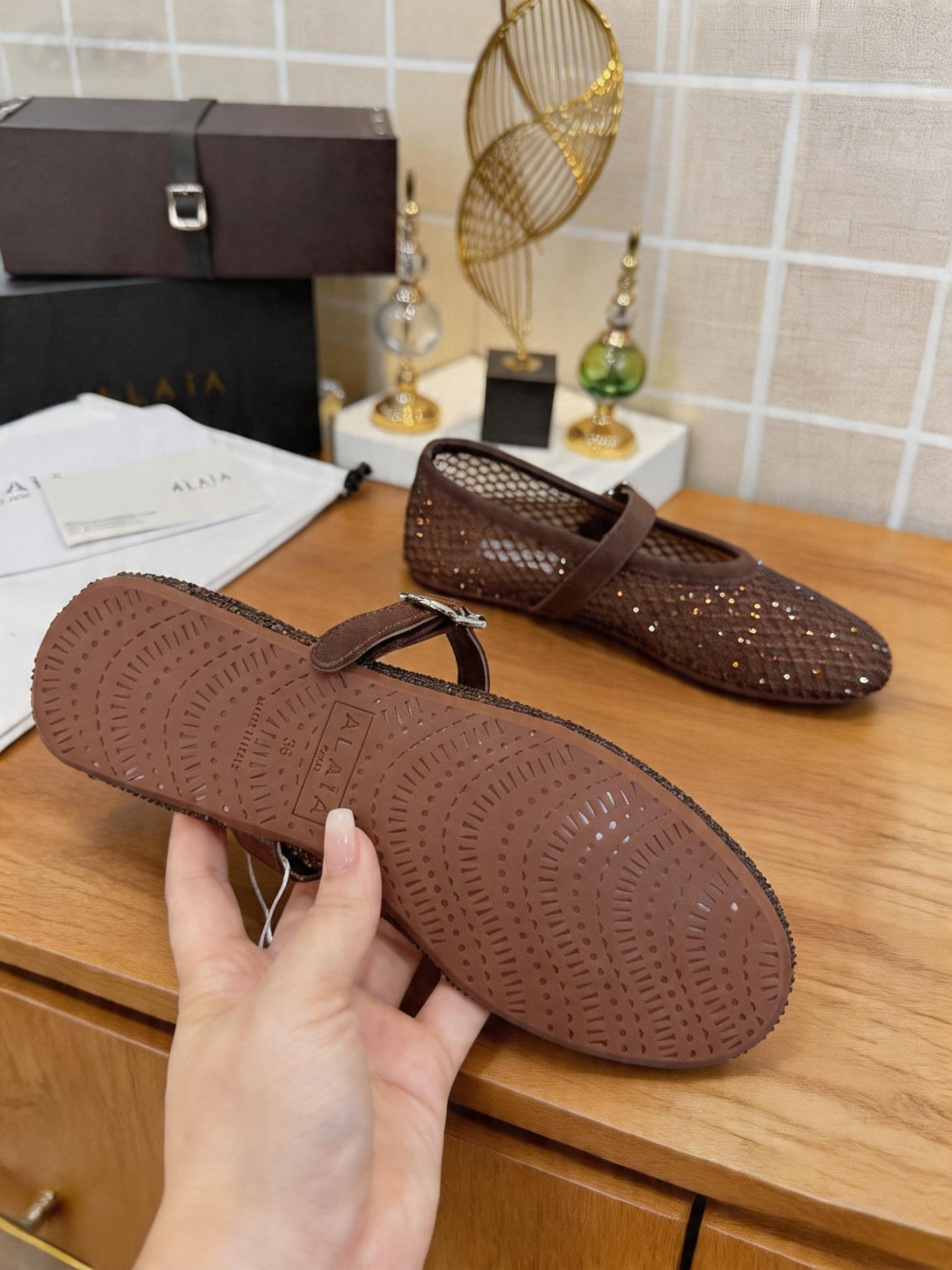 Alaia 26s Fishnet Ballet Flat Brown Mesh 935646