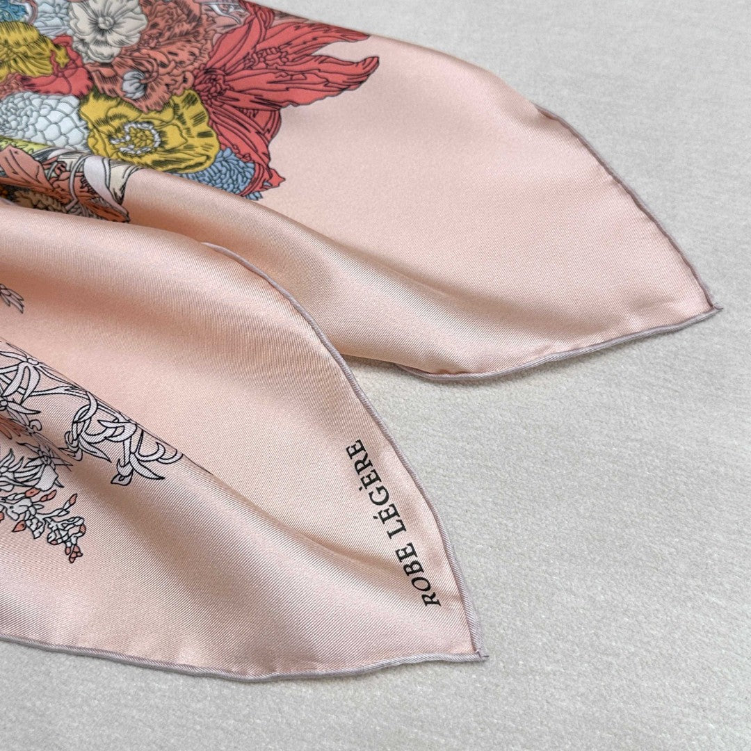 HM 26s Scarf 90 In Silk 304310