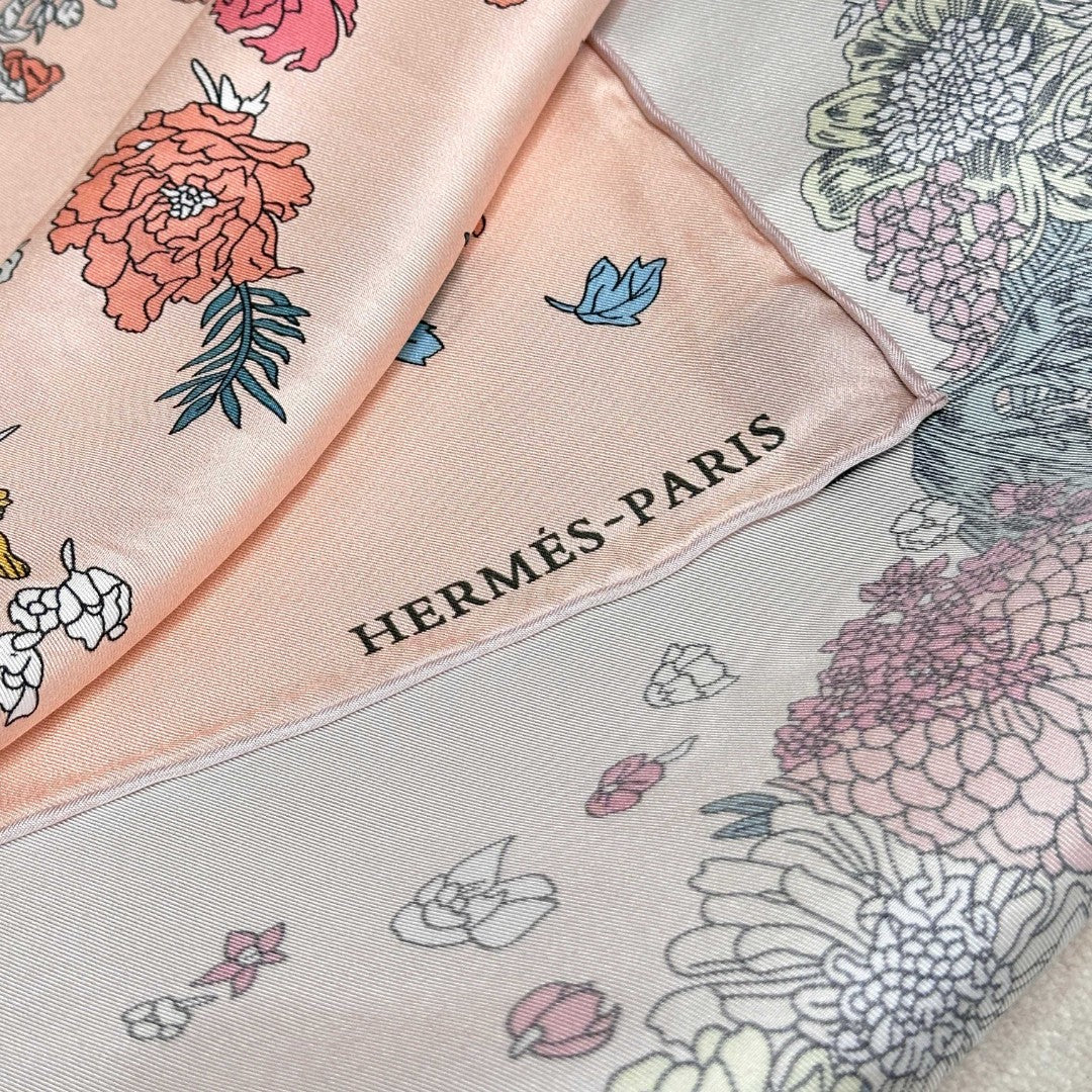 HM 26s Scarf 90 In Silk 304310