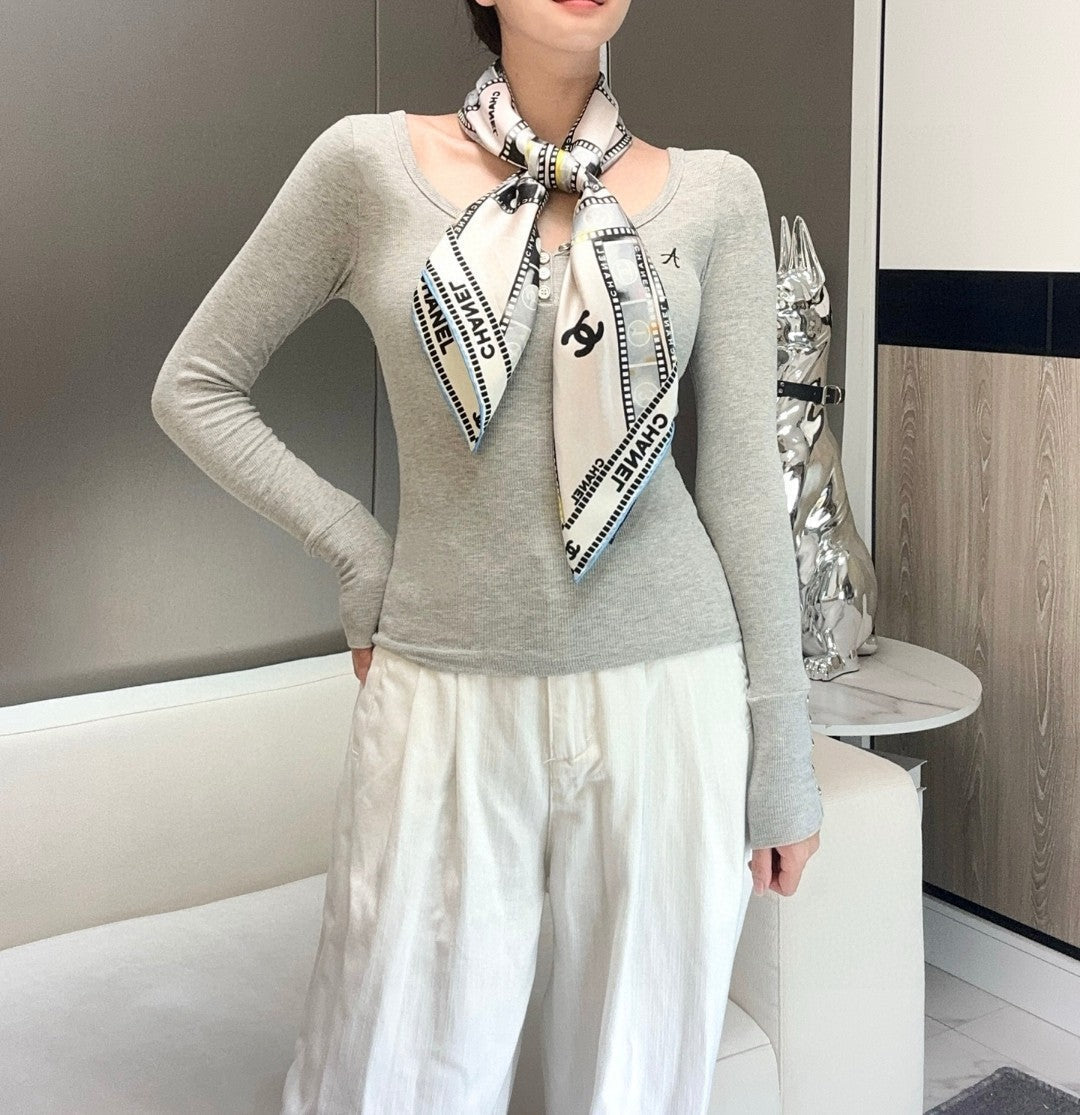 Chanel 26s Scarf 90 In Silk 309798