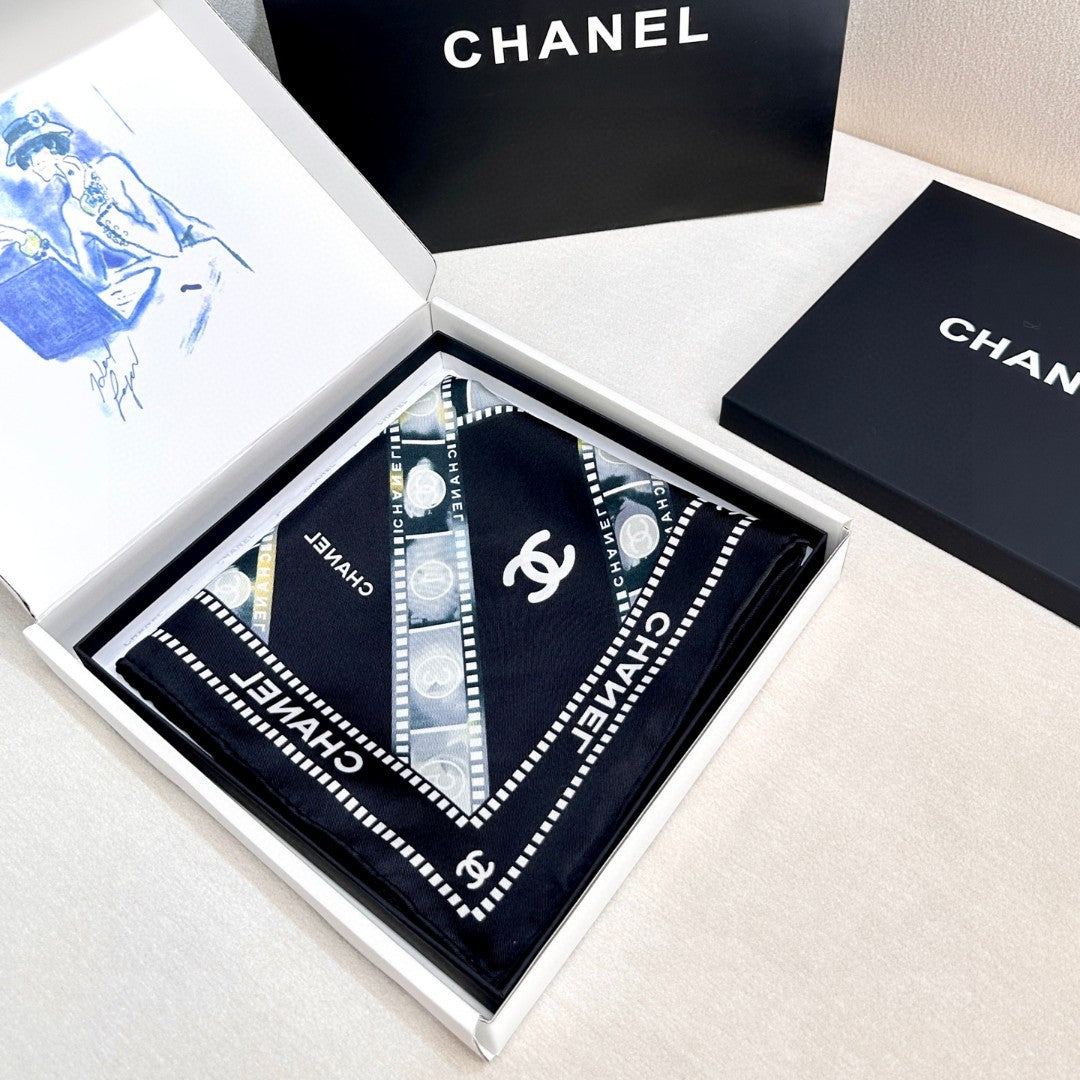 Chanel 26s Scarf 90 In Silk 309799