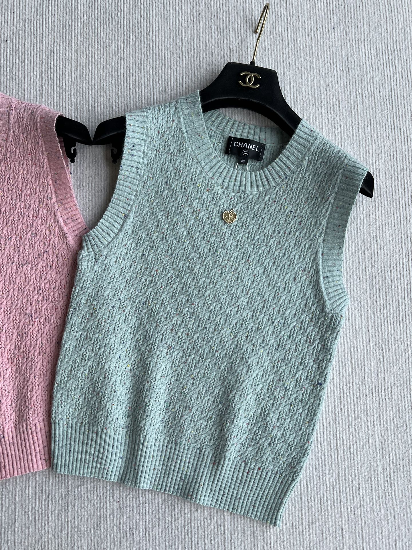 CC 25A Round Neck Sleeveless Vest In Turquoise Wool 269548