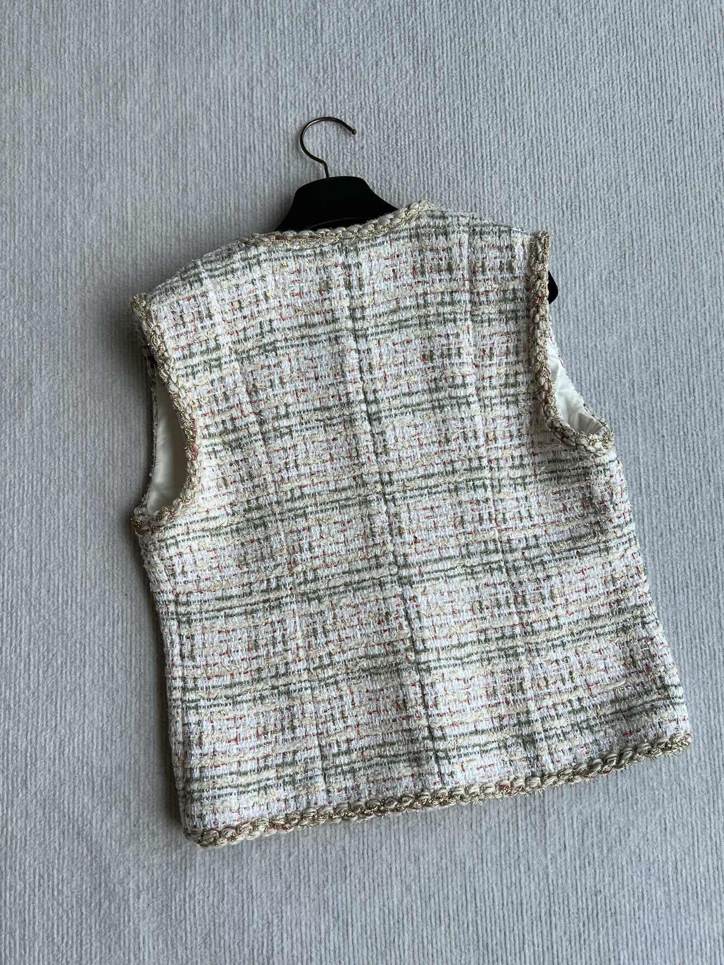 CC 25A Classic Round Collar Vest Jacket In Light Orange Pink Tweed 277181