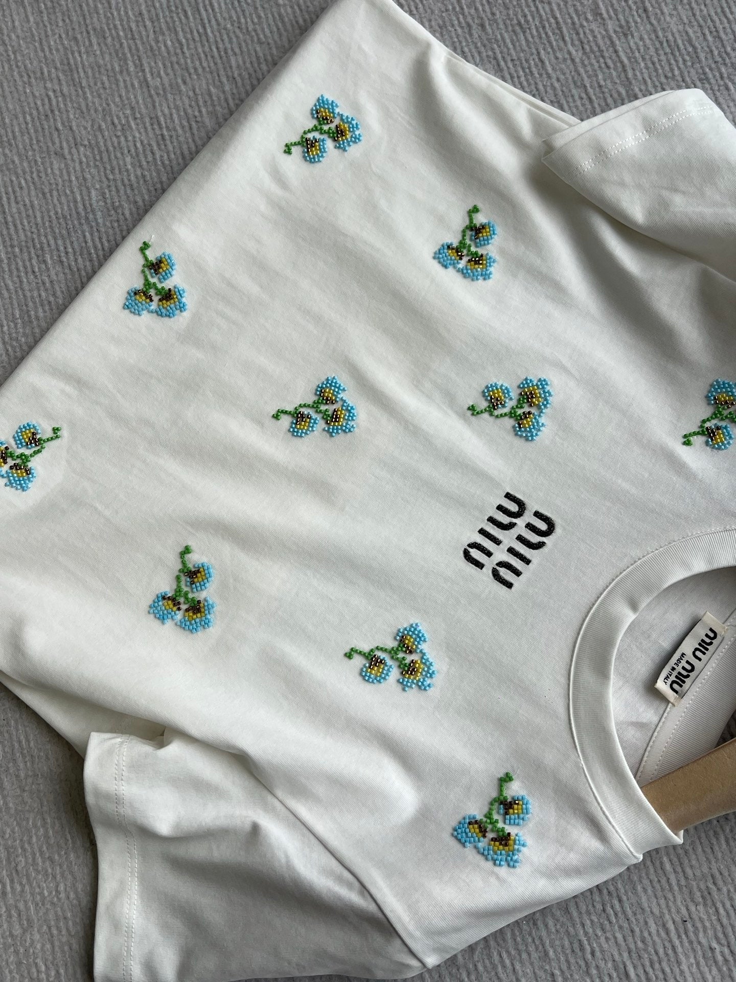 Miu Miu Short Sleeve Embroidered Floral T-Shirt White Cotton 372627