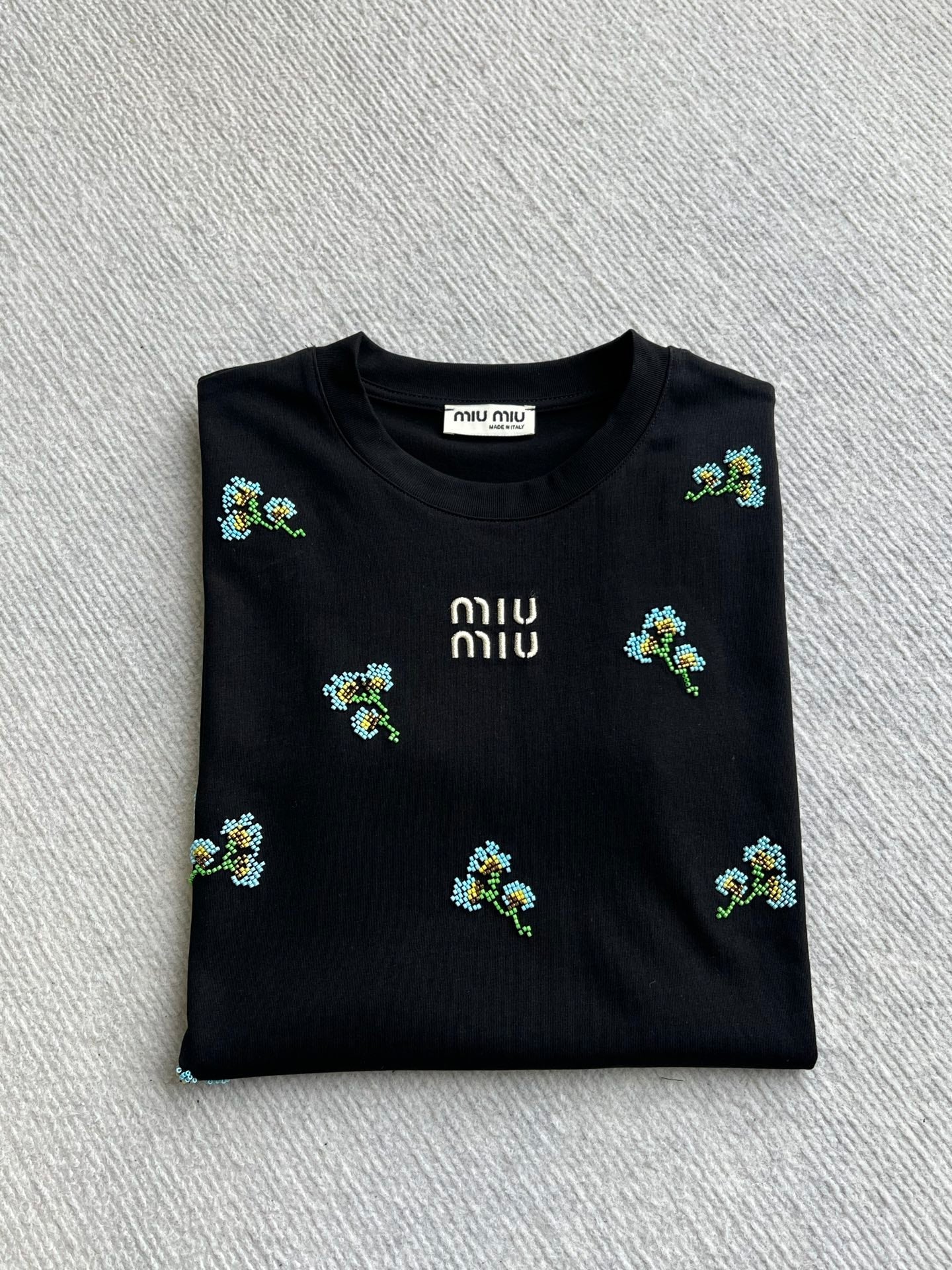 Miu Miu Short Sleeve Embroidered Floral T-Shirt Black Cotton 372628