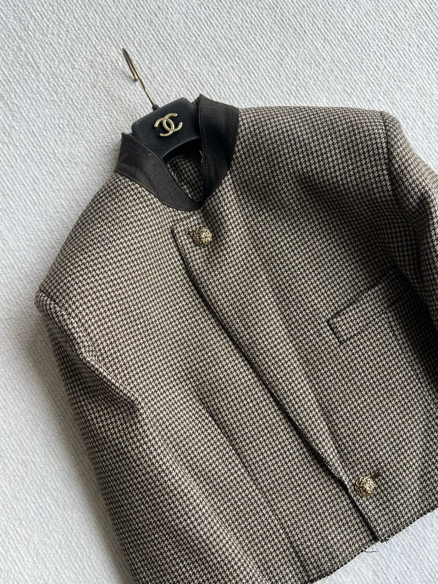 CC 26s Suit Deep Taupe Cream Tweed 401206