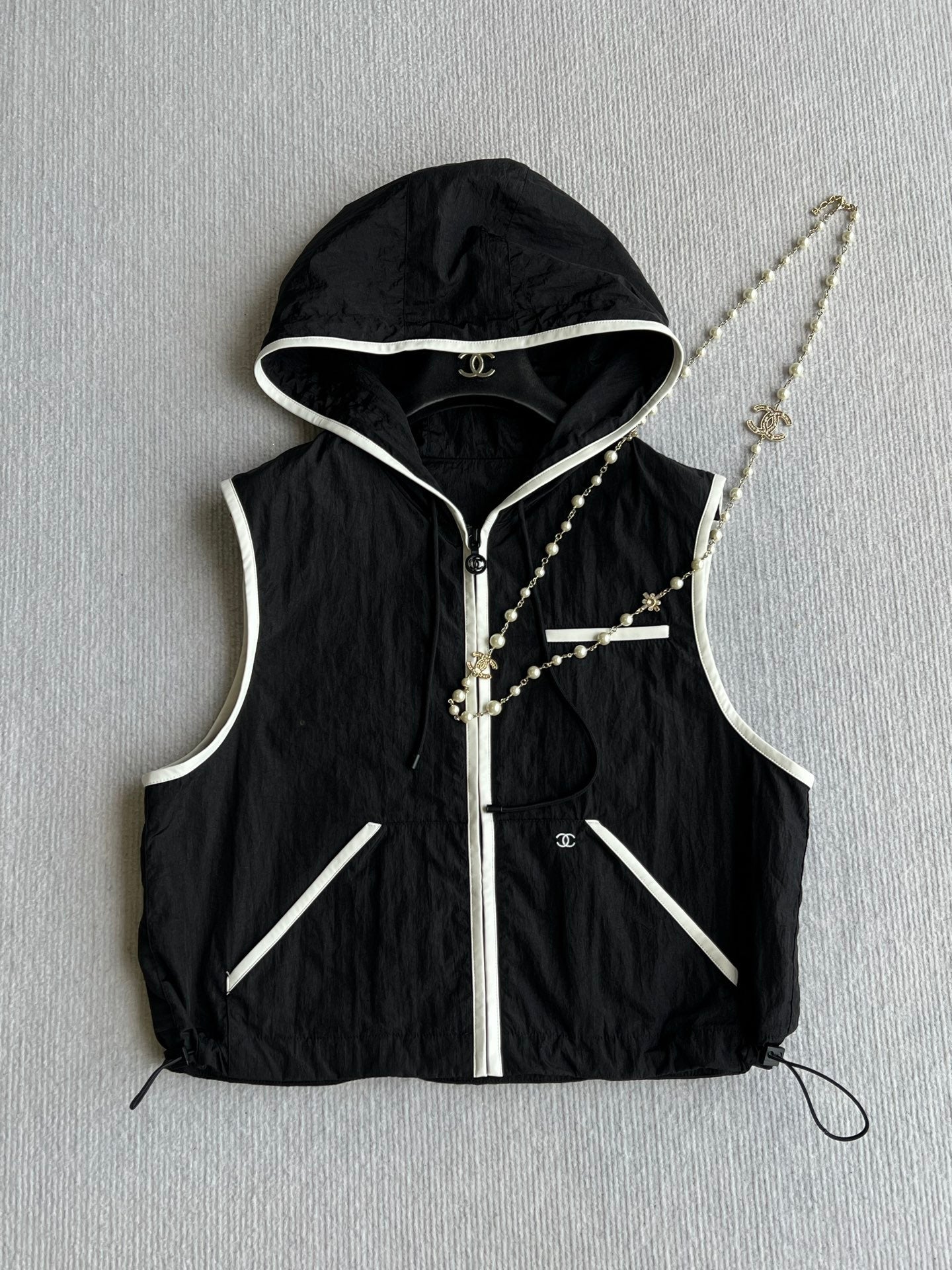 CC 26s Hooded Vest Jacket Black Polyester 385226