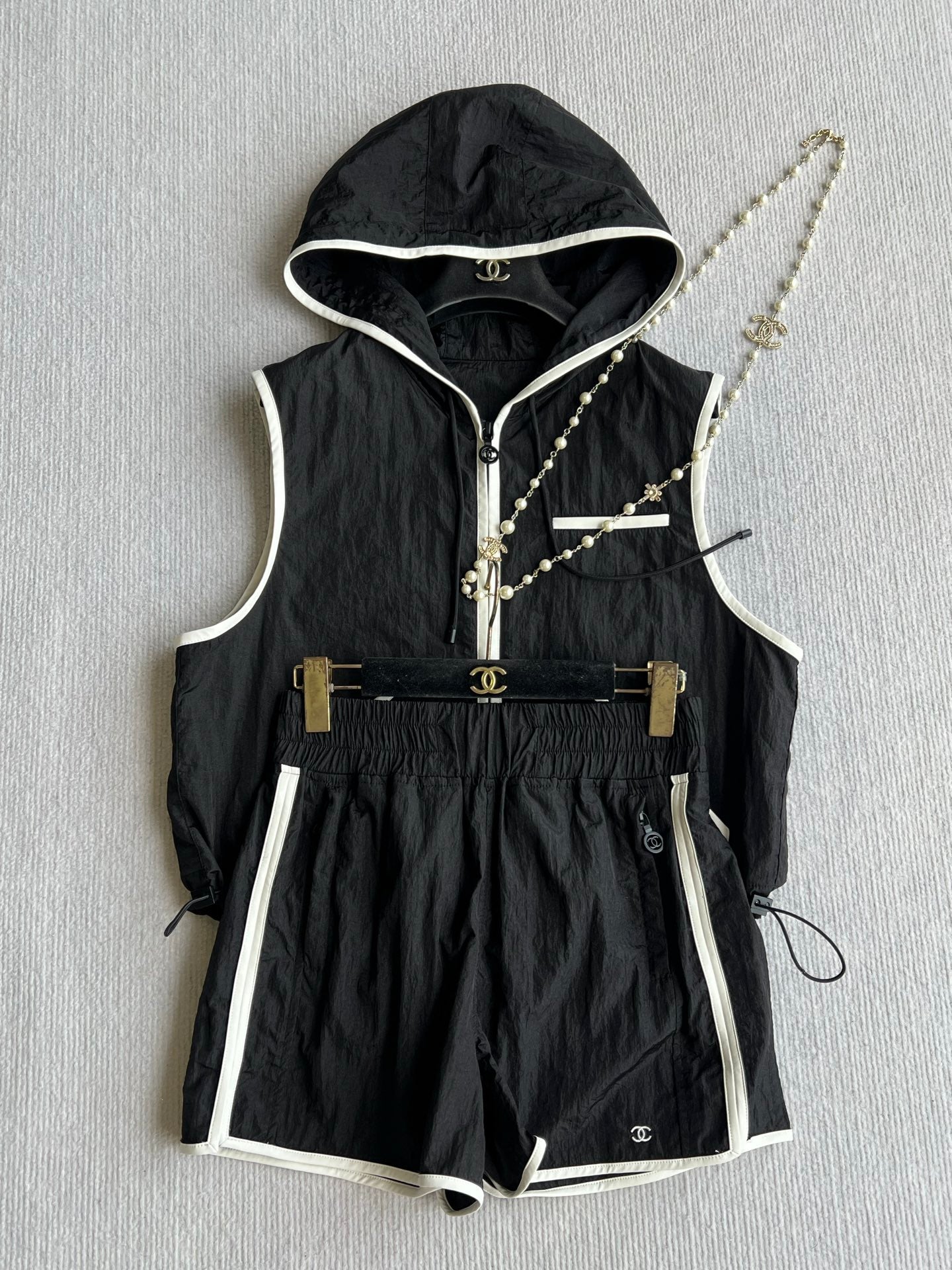 CC 26s Hooded Vest Jacket Black Polyester 385226