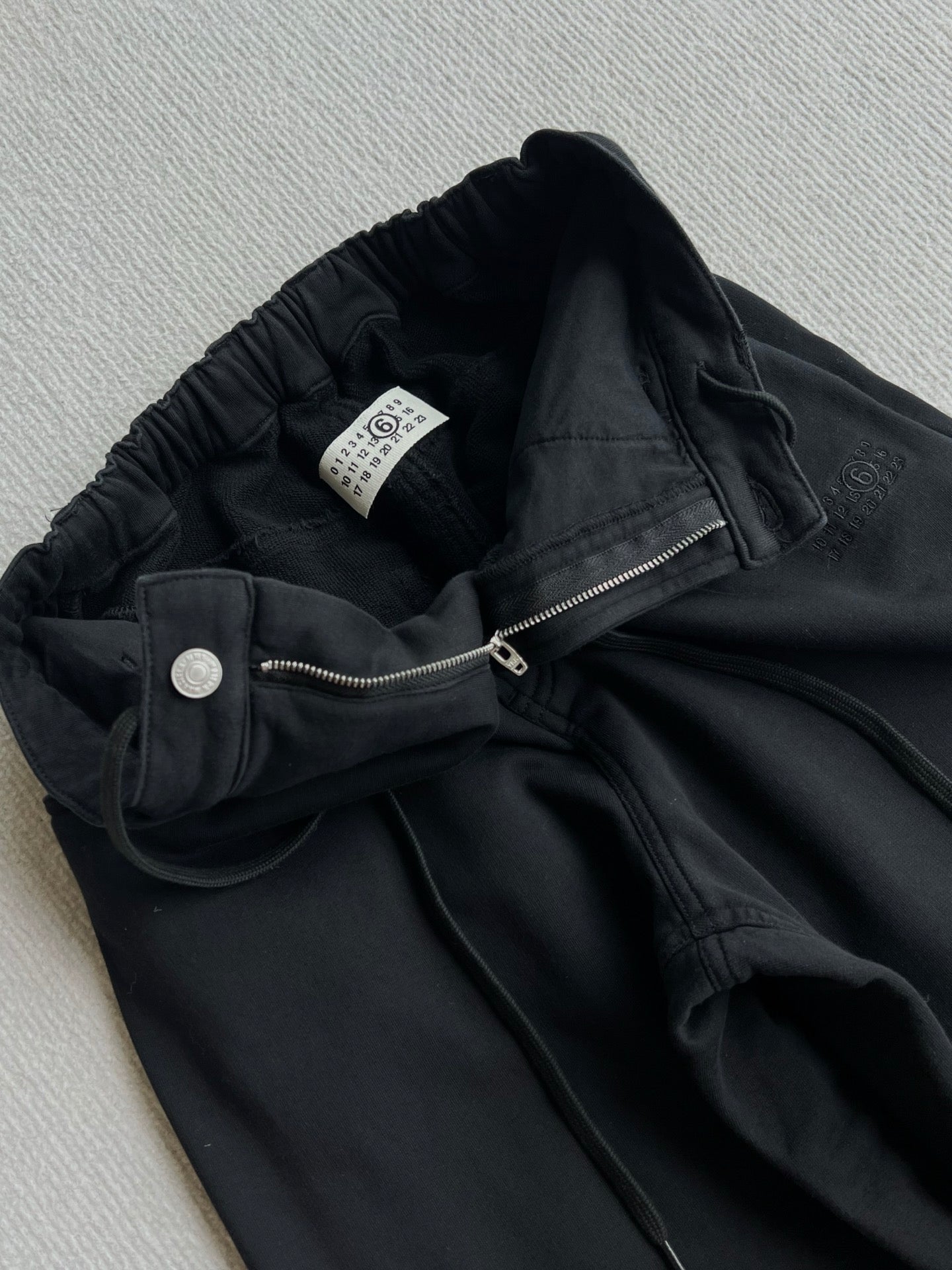 MM6 Elastic Waist Drawstring Casual Pants Black Cotton 412337