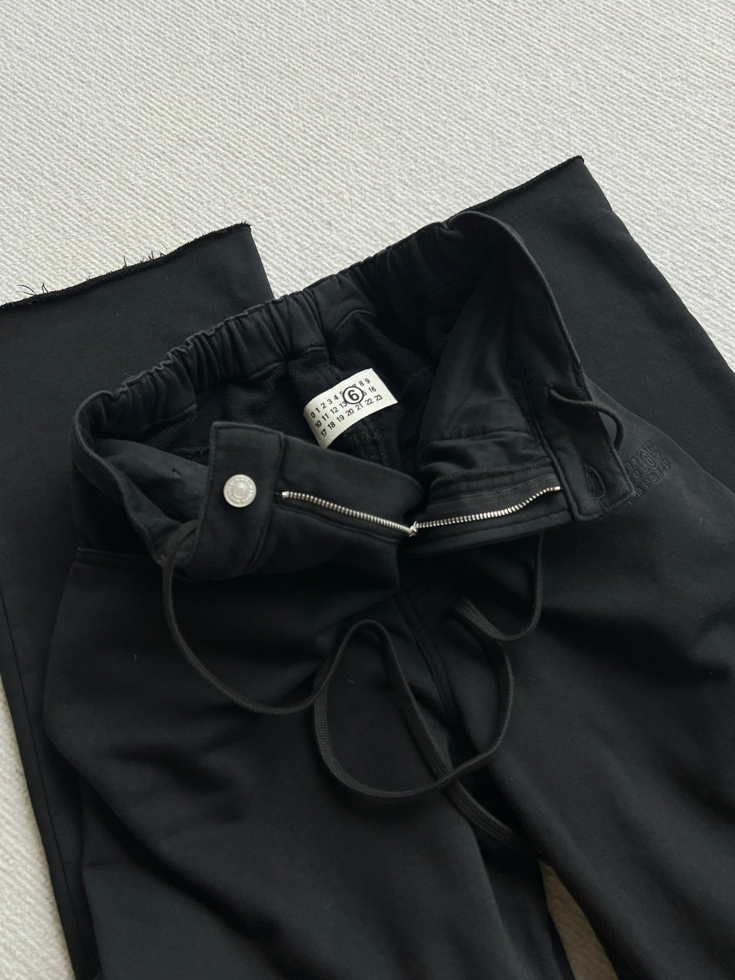 MM6 Elastic Waist Drawstring Casual Pants Black Cotton 412337