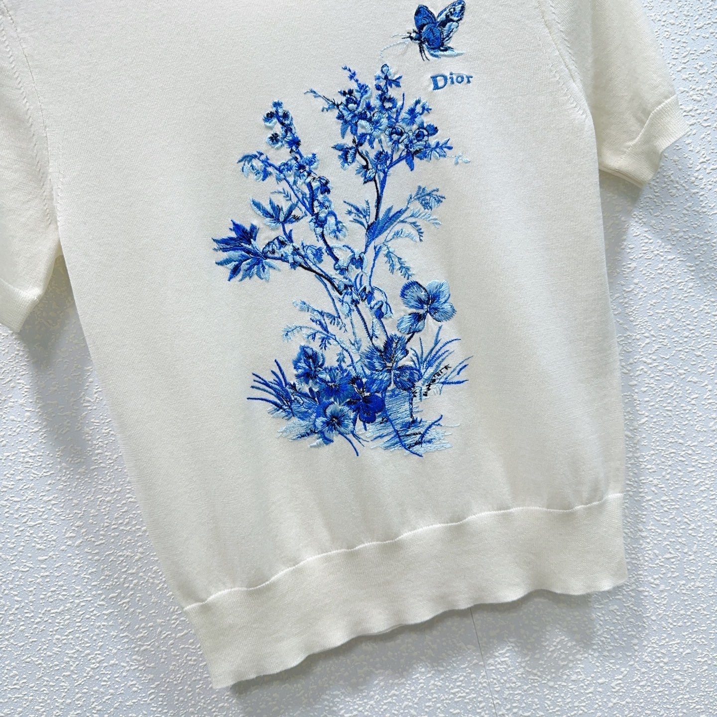 CD 26s Short-Sleeved Embroidered Sweater Ivory Blue Knit 363518