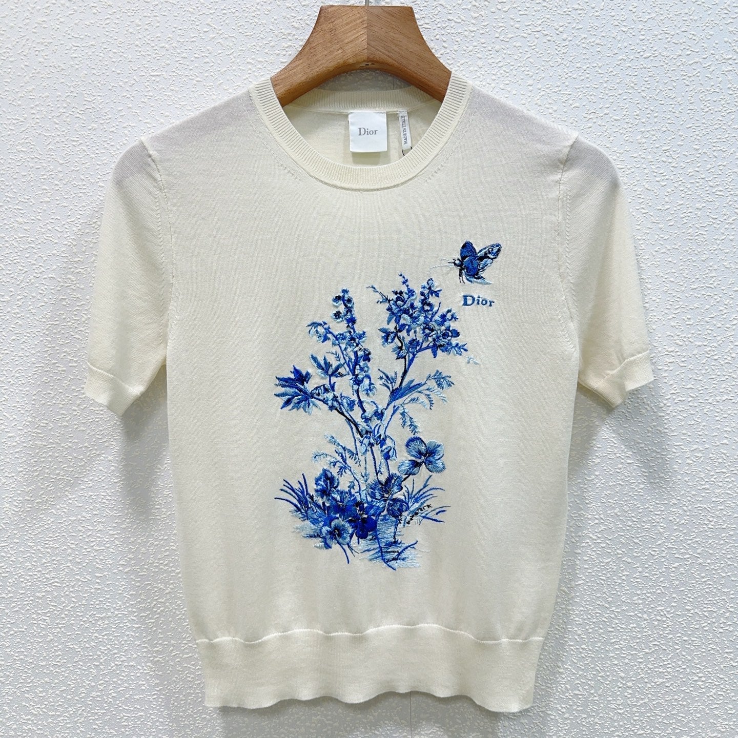 CD 26s Short-Sleeved Embroidered Sweater Ivory Blue Knit 363518