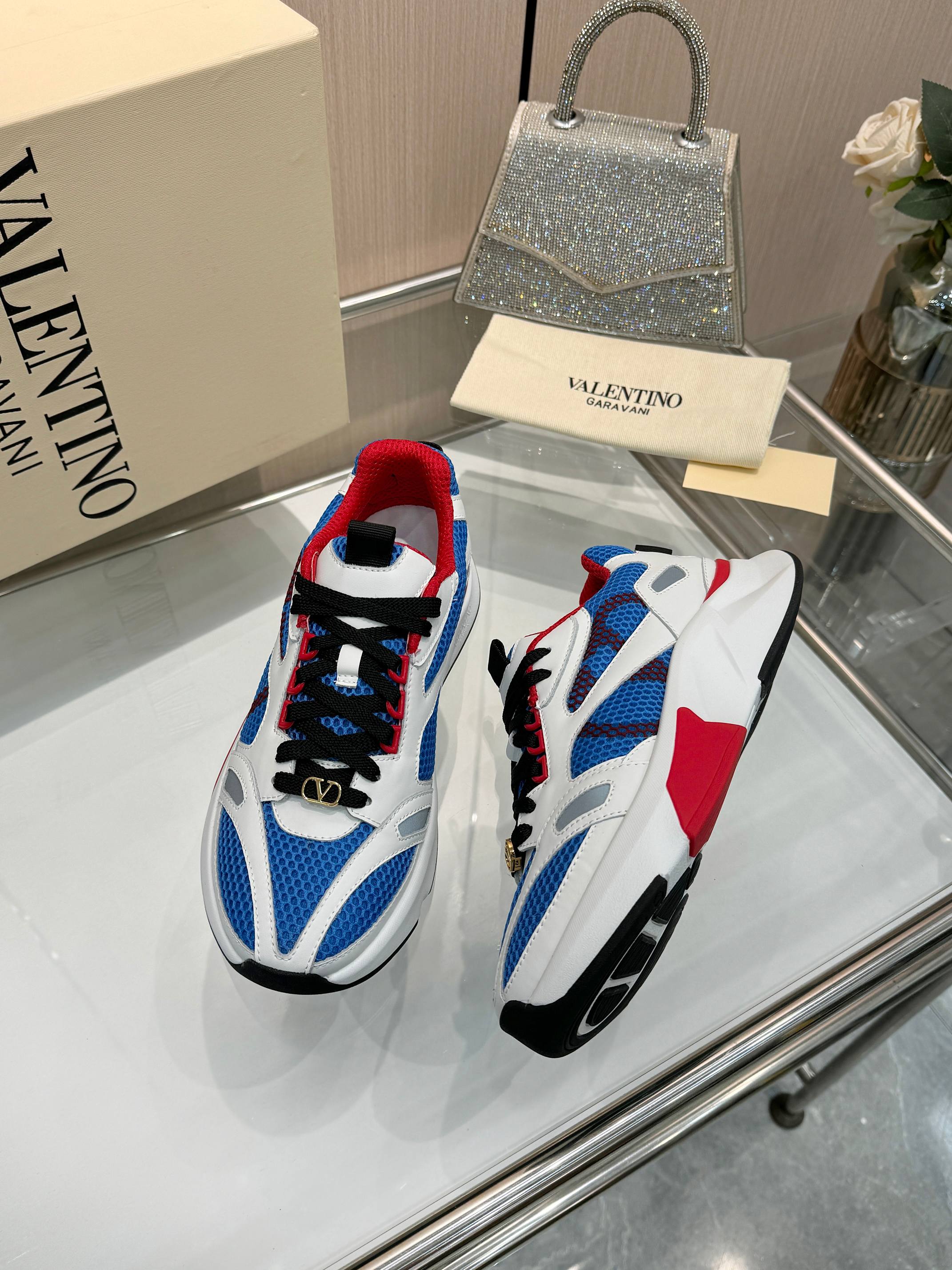 VT 26s Demivee Signature Sneakers White Blue Red Mesh 943073