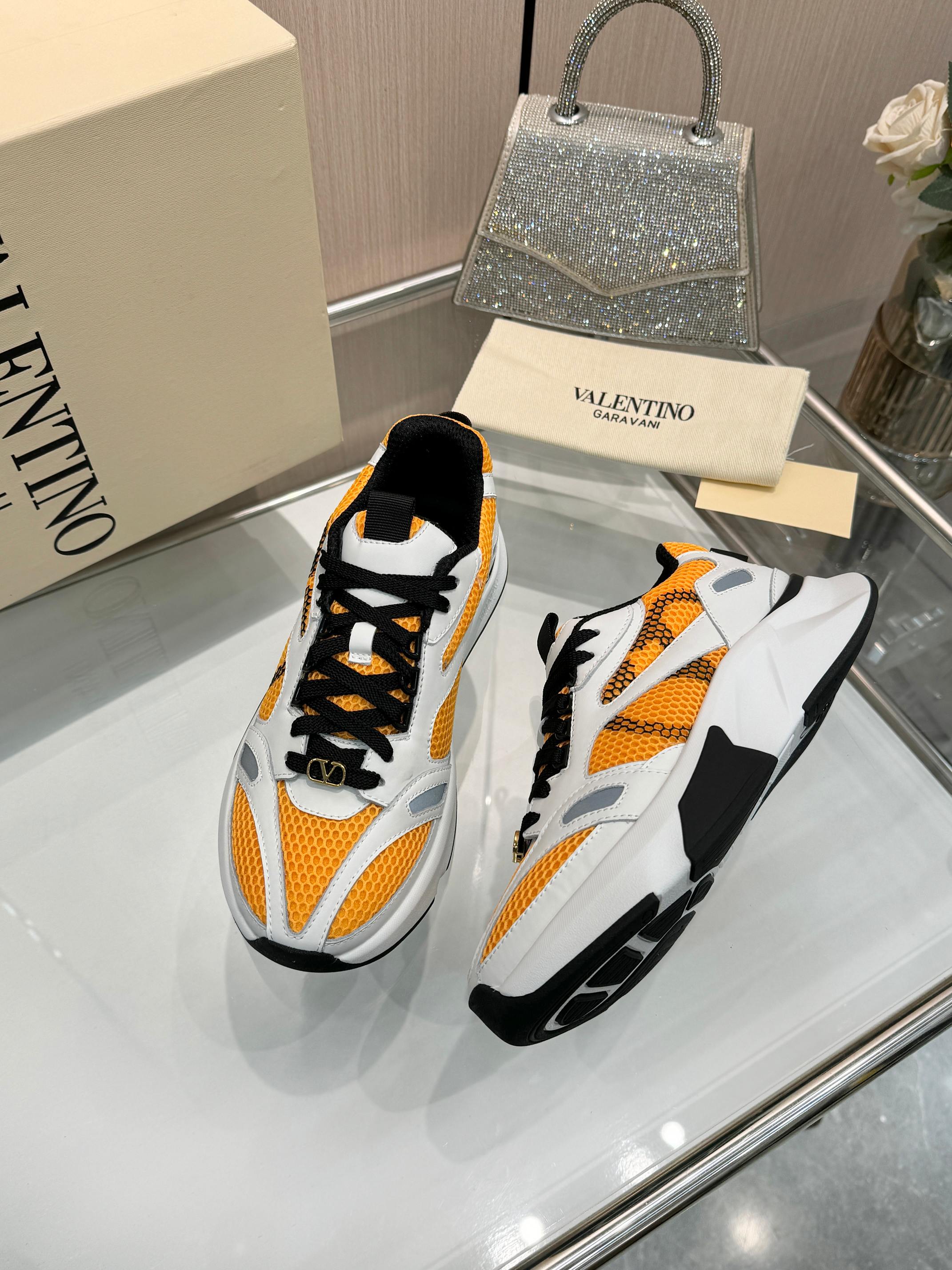VT 26s Demivee Signature Sneakers White Orange Mesh 943074