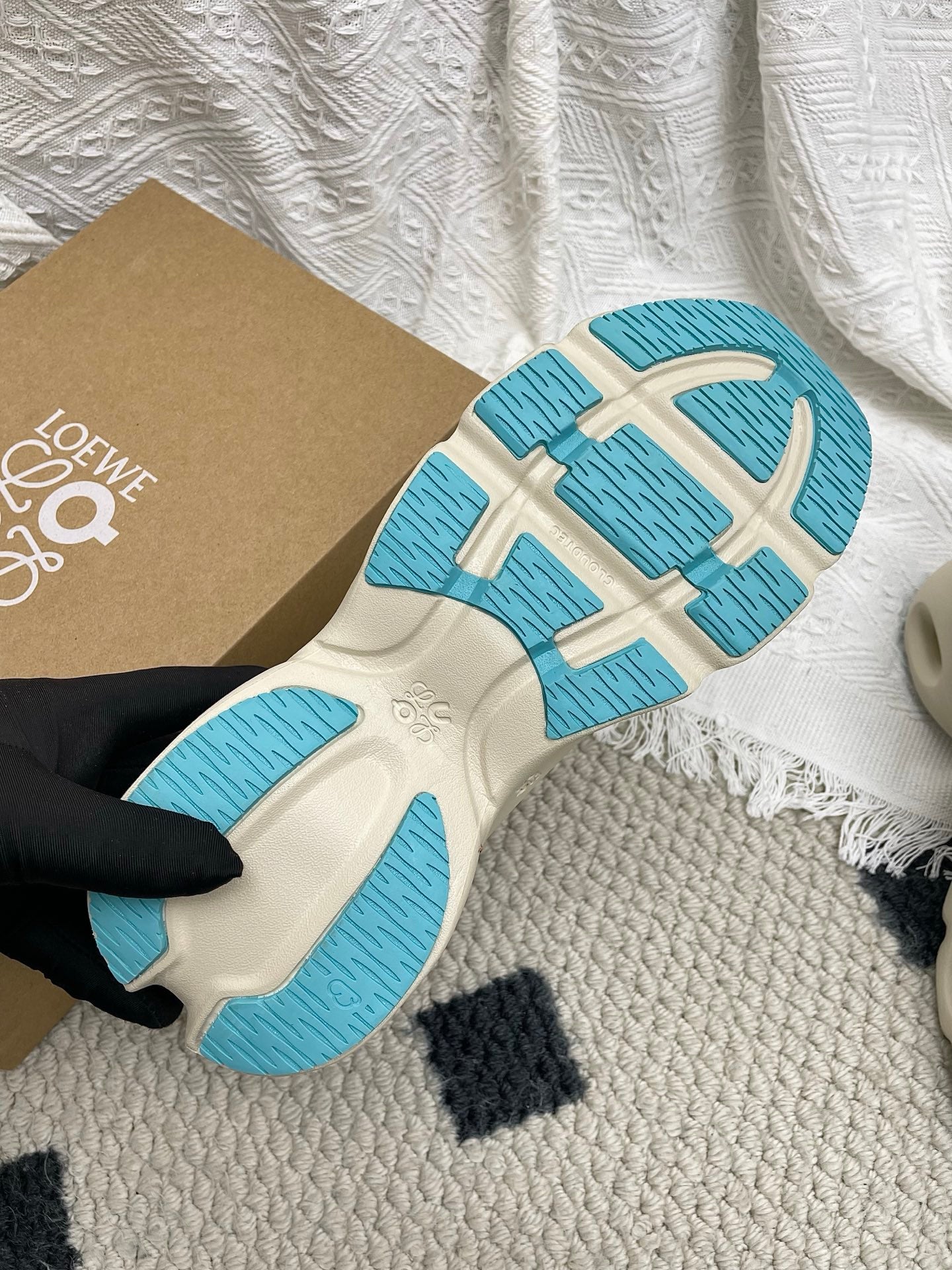 Loewe 26s Cloudsolo Sneakers In Light Blue And Beige Recycled Polyester