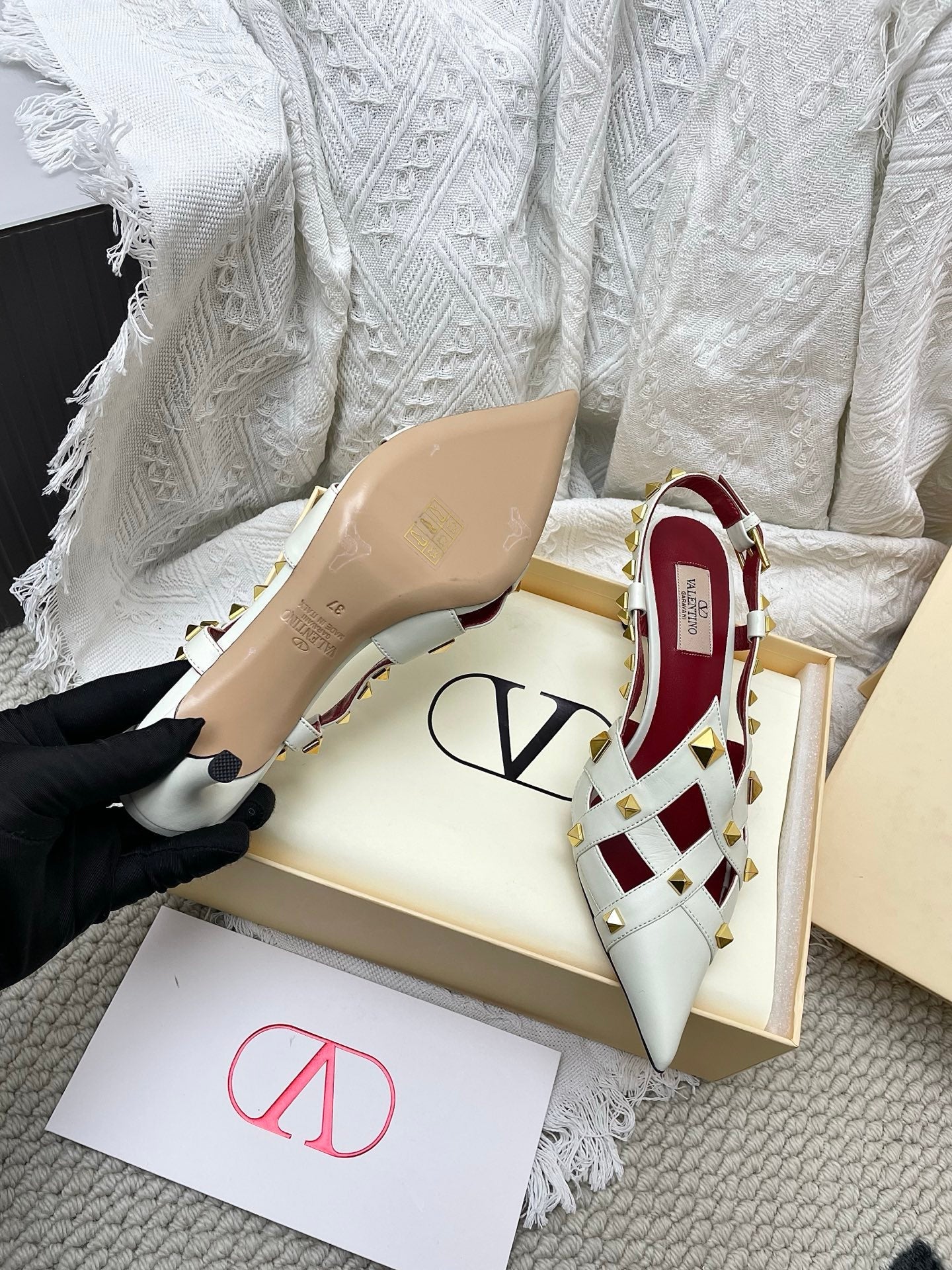 VT Studdy Kidskin Pumps 60mm White  Goatskin 611369