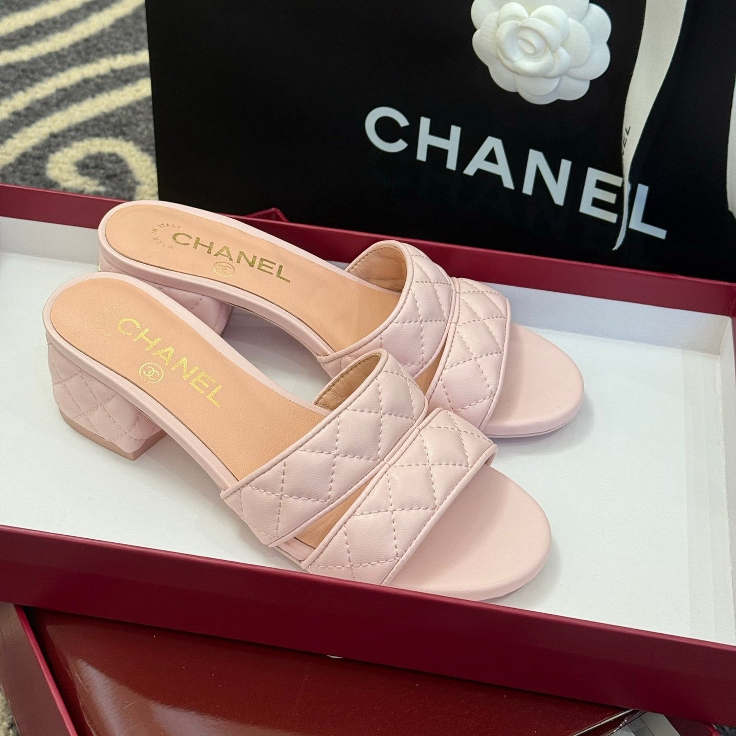 CC 25SS Honey Slippers 5cm Pink Lambskin 319639