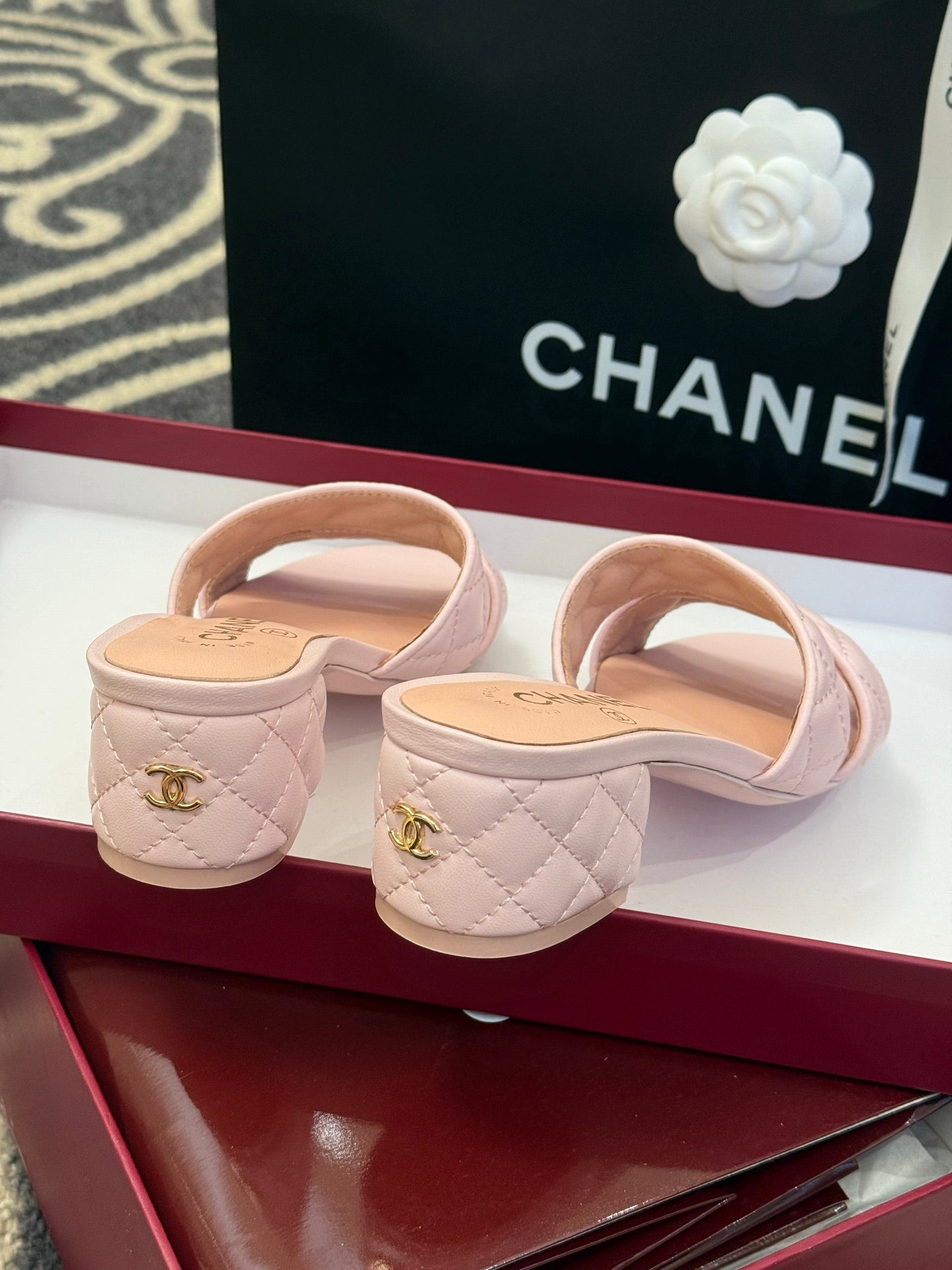 CC 25SS Honey Slippers 5cm Pink Lambskin 319639