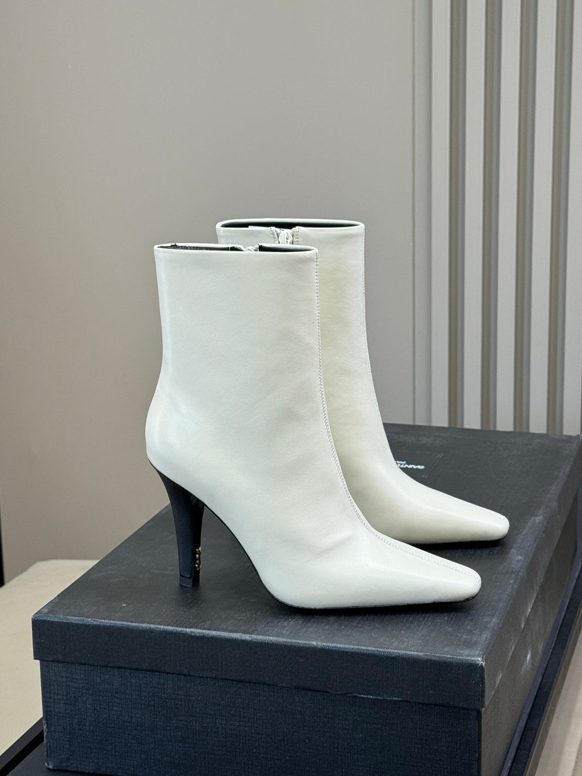 YSL 26s Le Cassandre Boots White Smooth Leather 157722