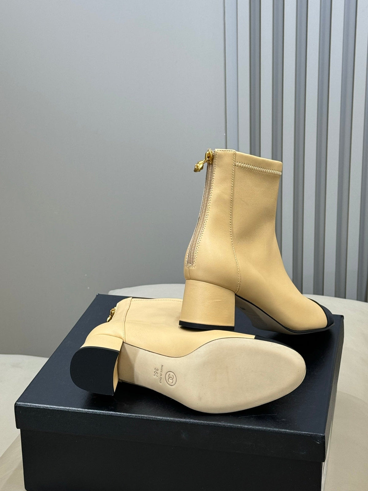 CC 26s Cap-Toe Ankle Boots 5.5cm Beige Leather 150316