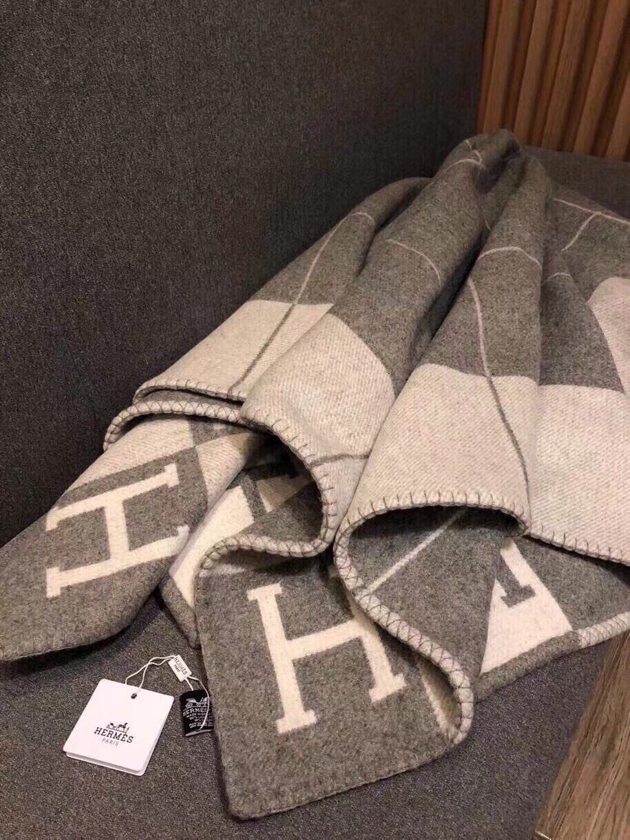 Hermes 26s Avalon Blanket 135x170cm Grey Wool 528111