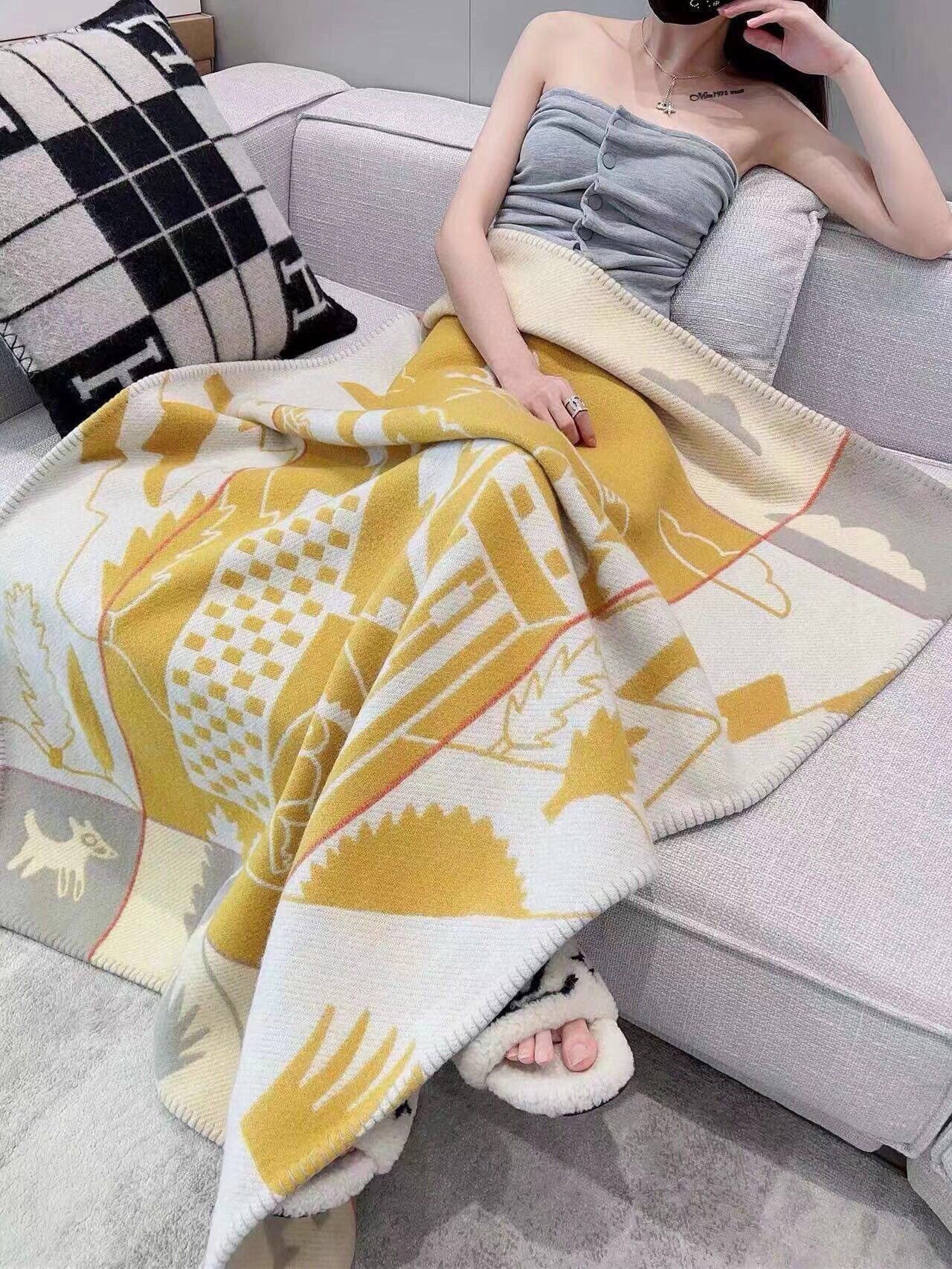 HM Avalon Epopee Blanket Yellow Gray Cashmere Wool 524201