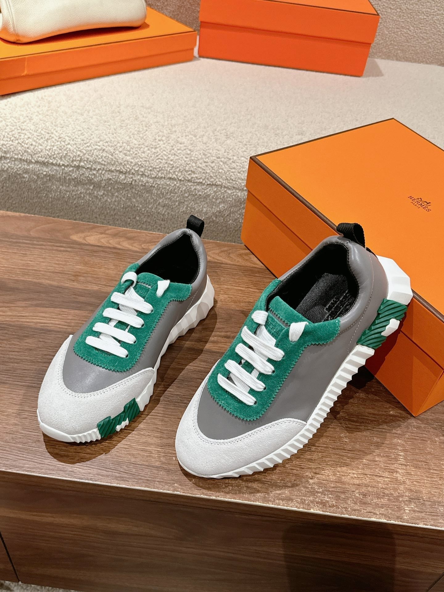HM Mainland Sneaker In Pale Gray Suede And Mouse Gray Calfskin