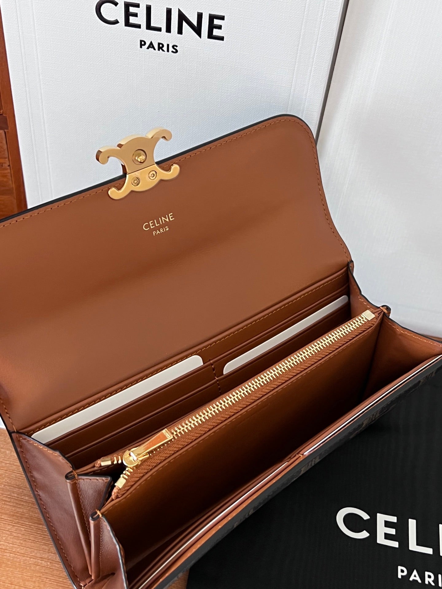 TRIOMPHE Flap Wallet Card Holder 19cm Tan Black Cafskin