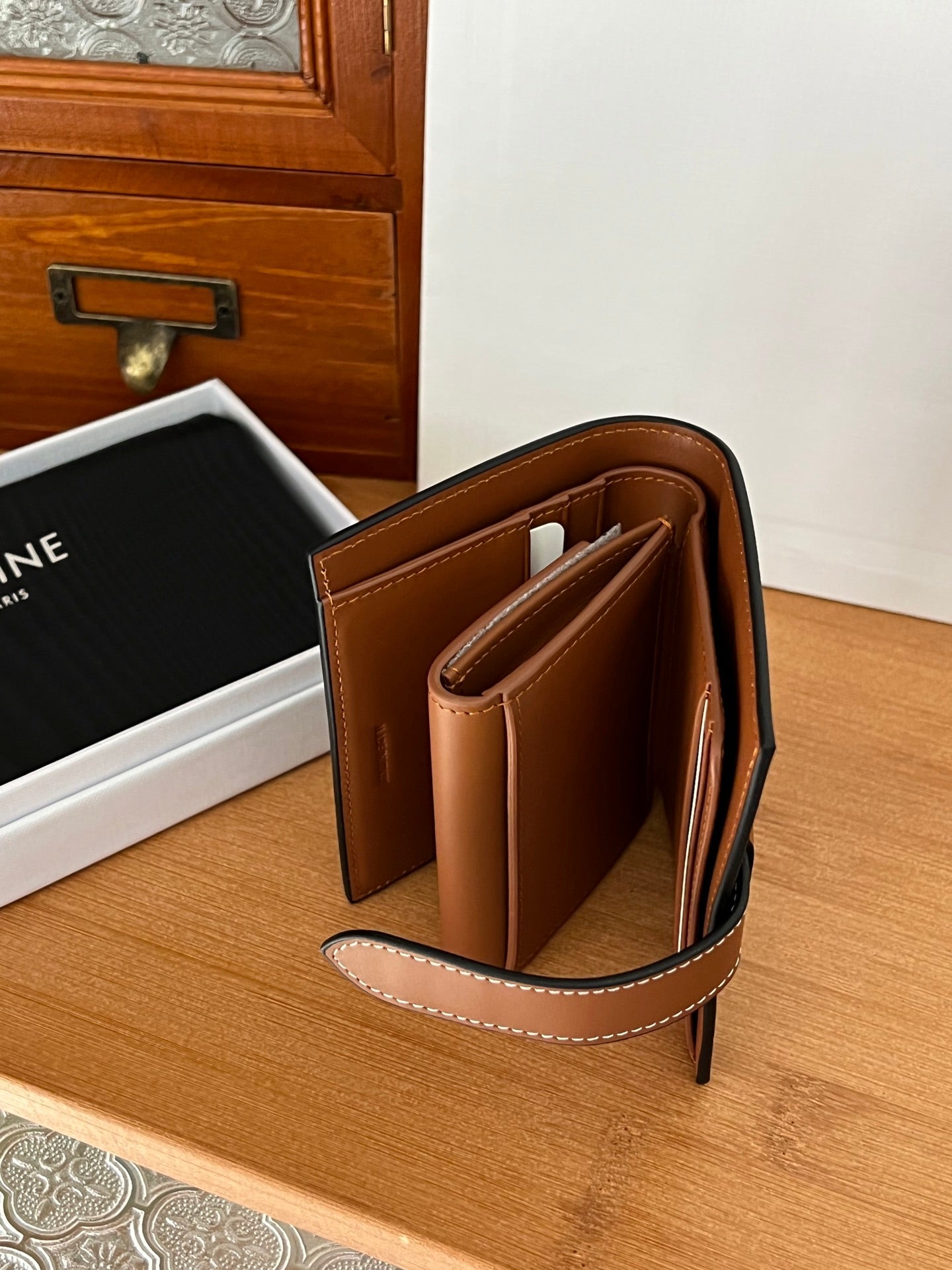 TRIOMPHE 10M262 Compact Trifold Wallet Tan Cowhile