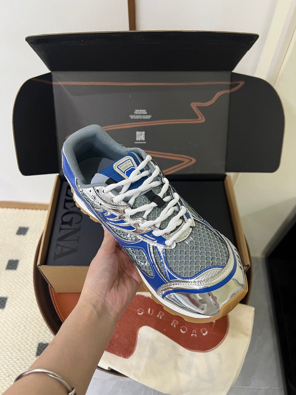 BV 26s Orbit Metallic Mesh Silver Blue Grey 195097