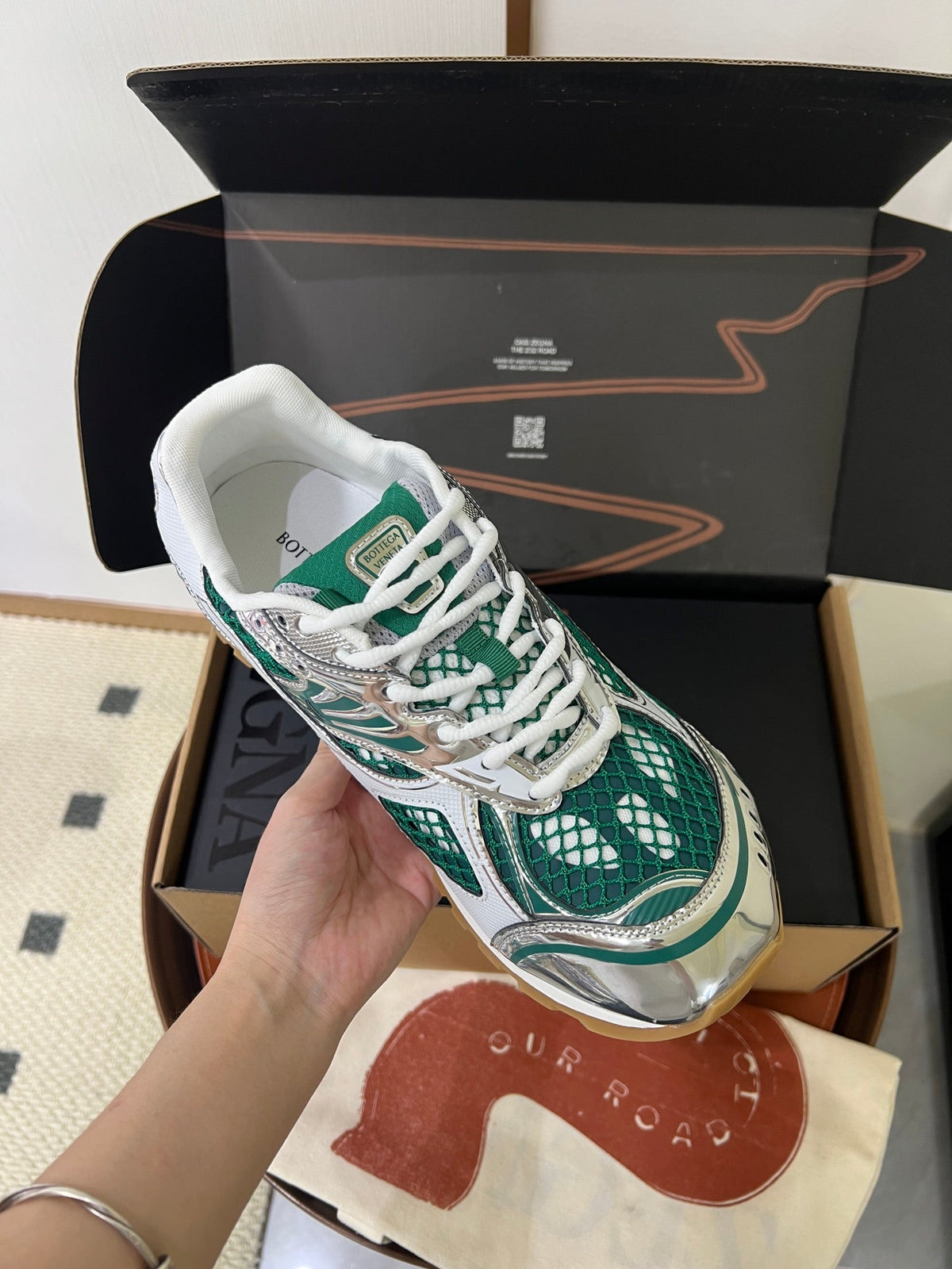 BV 26s Orbit Metallic Mesh Silver Emerald Green 195098