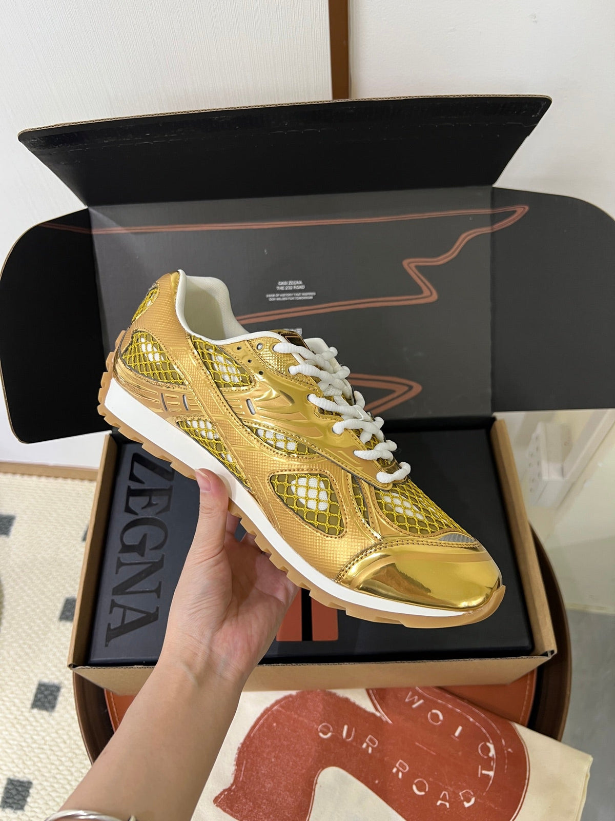 BV 26s Orbit Metallic Mesh Gold White 195115