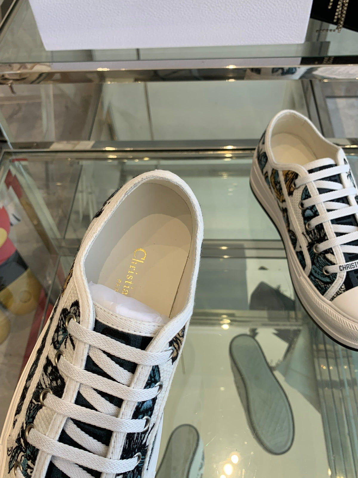 CD Walk'n Platform Sneaker In Colorful Embroidered Fabric