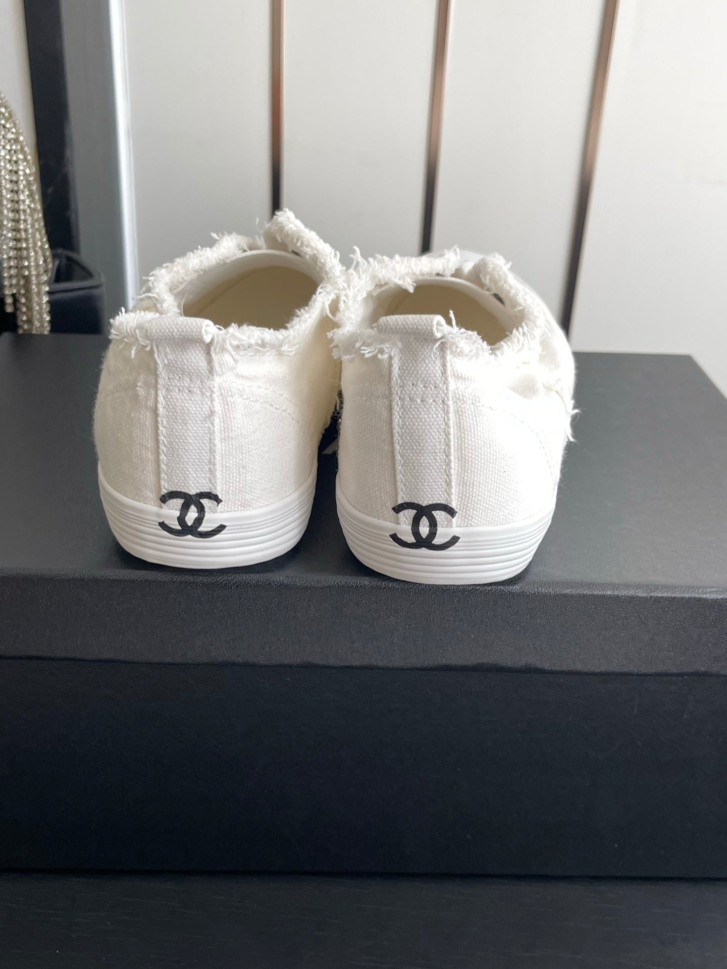 CC 26s Laceless Canvas Sneakers White Canvas 945159