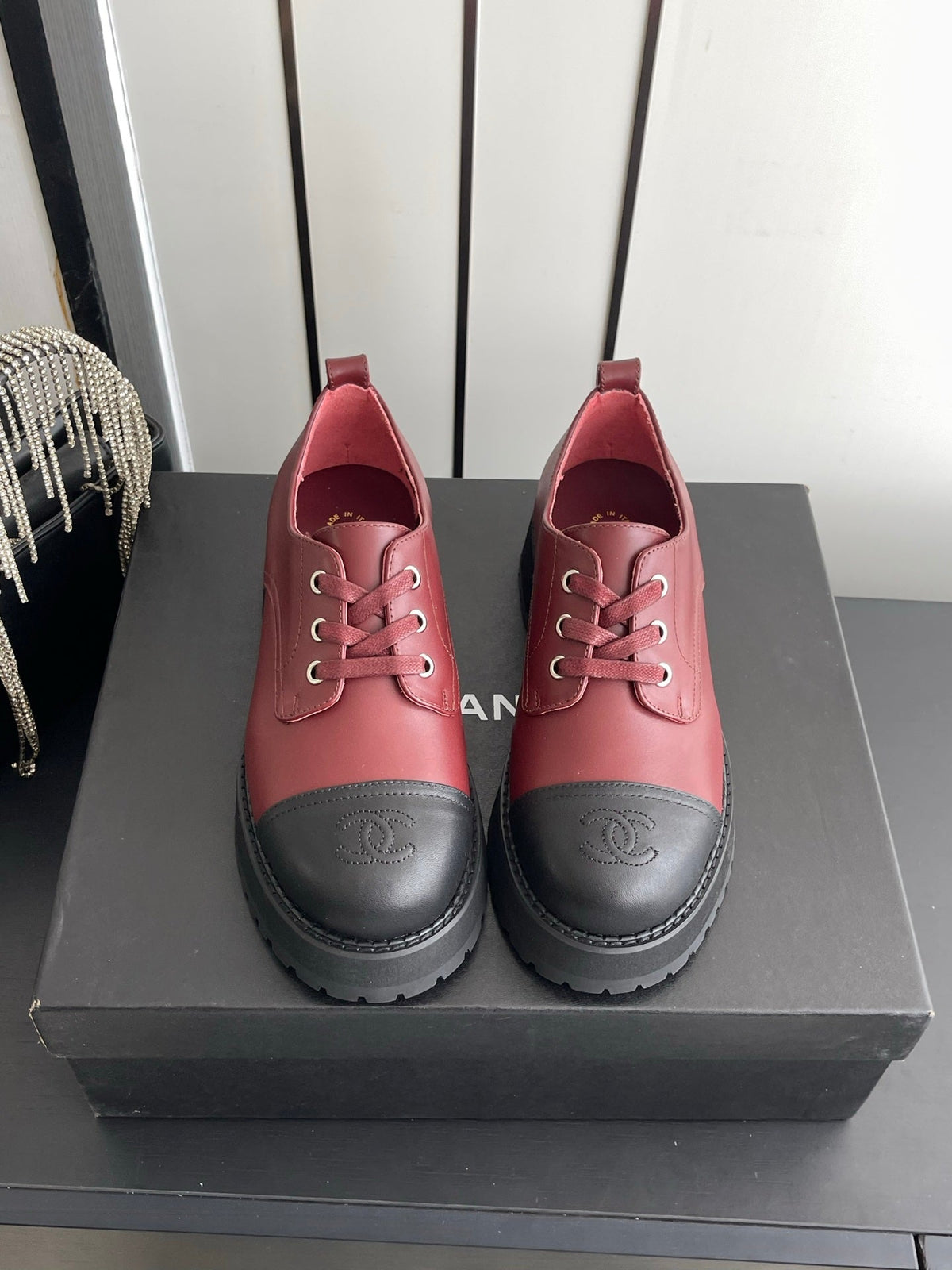 CC 26s Lace Up Oxford Burgundy Black Leather 110194