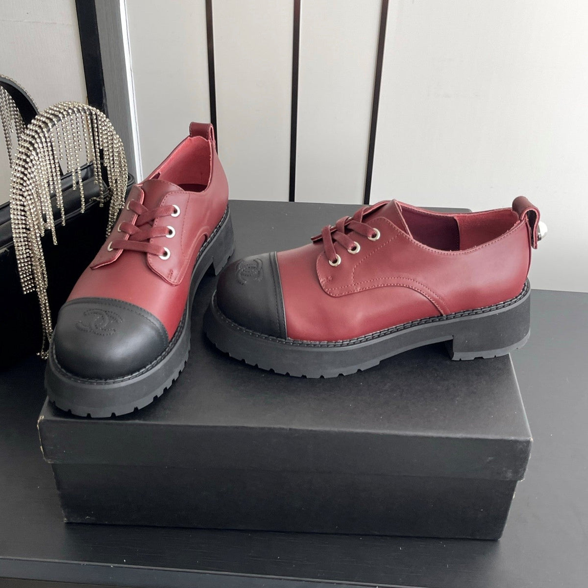CC 26s Lace Up Oxford Burgundy Black Leather 110194