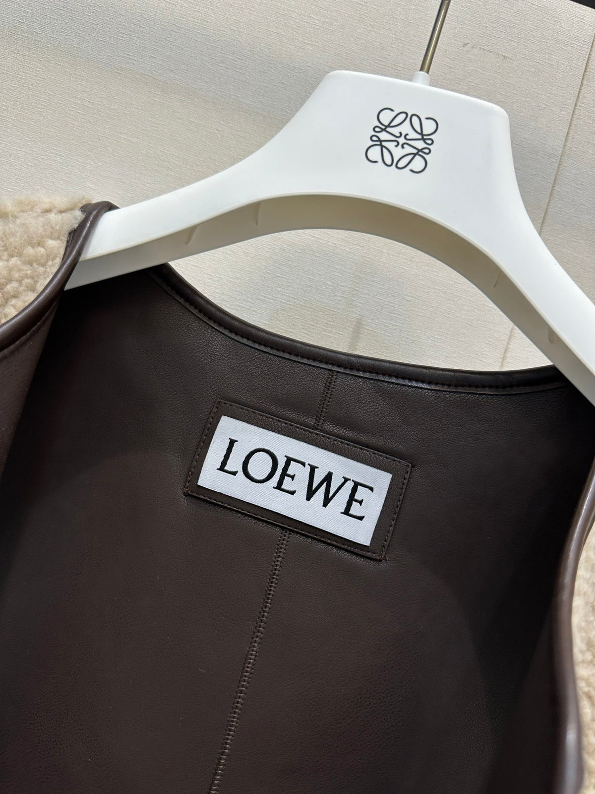 Loewe 26s White Shearling-Collar Cotton-Blend Padded Vest 447496