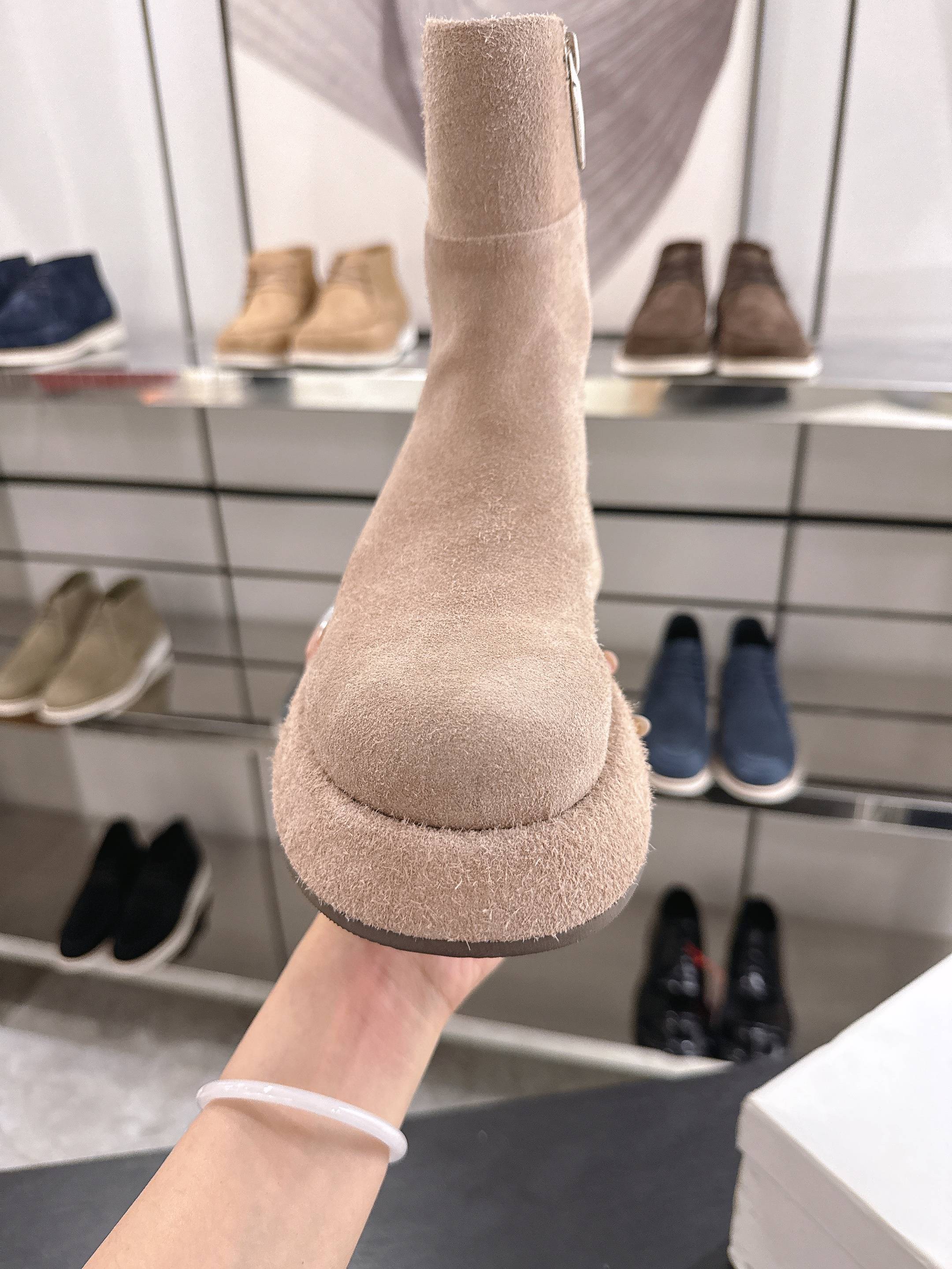 The Row SS2025. Boots  Brown Suede 543372