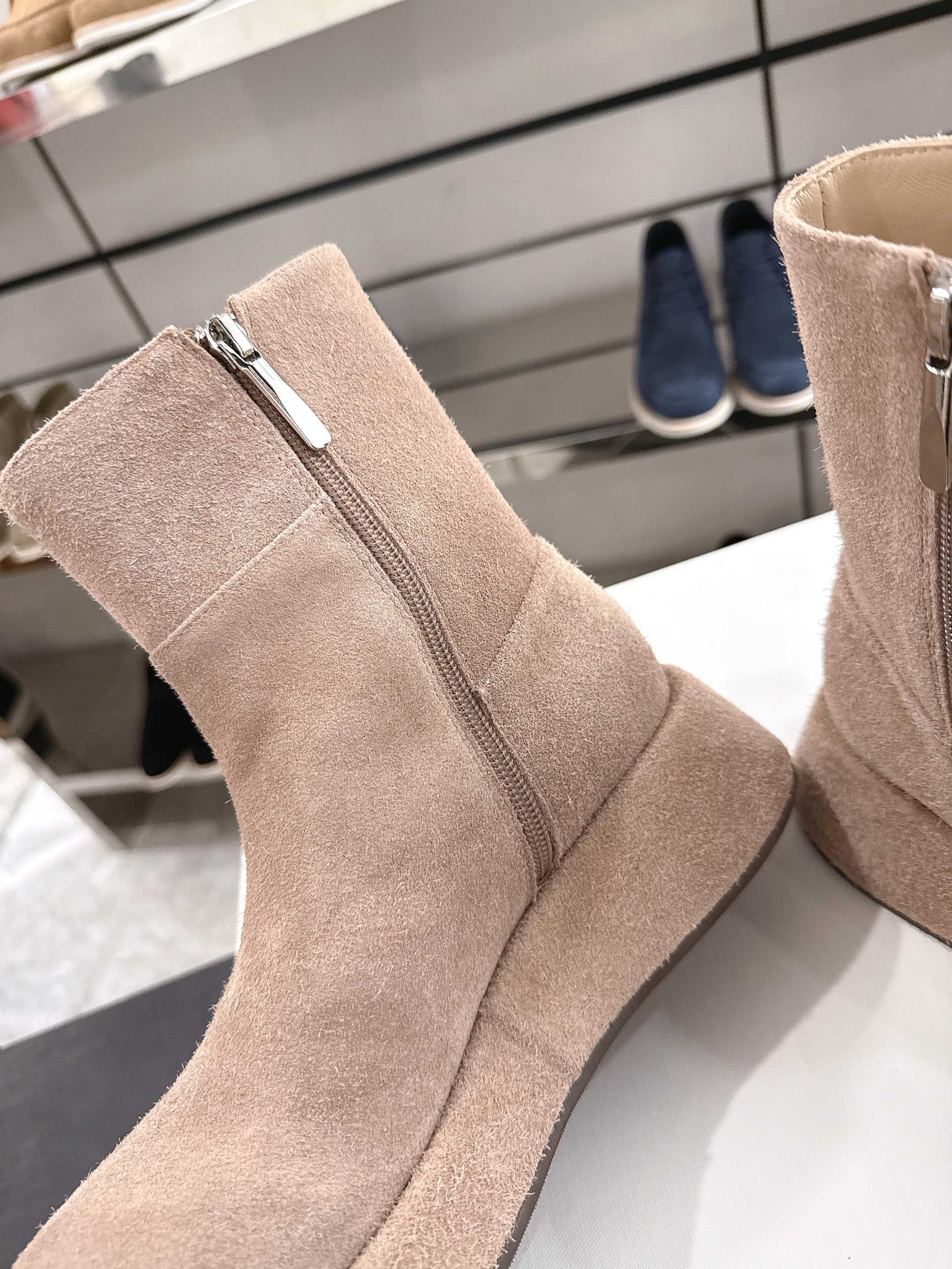 The Row SS2025. Boots  Brown Suede 543372