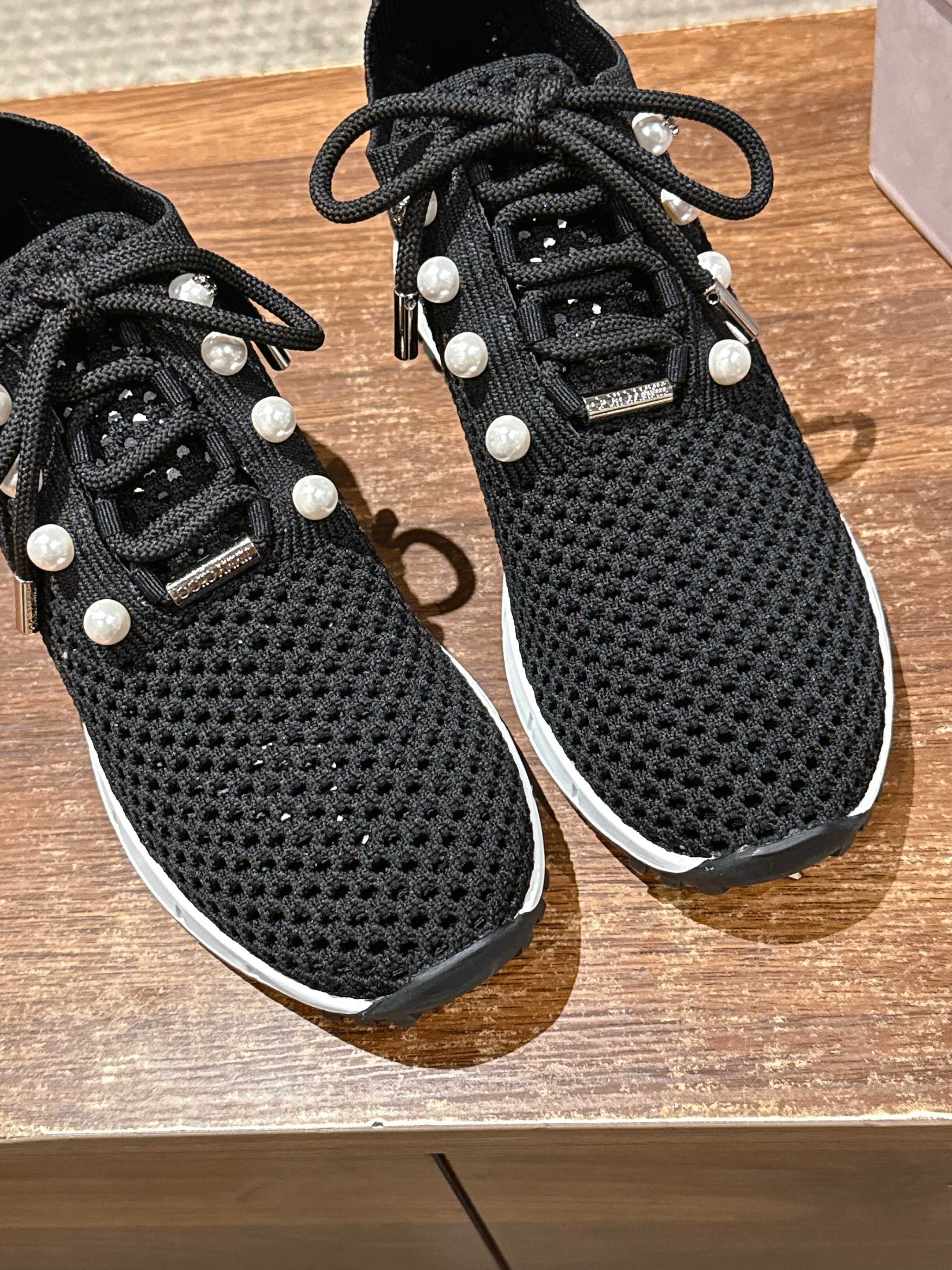 Jimmy Veles Pearl-Embellished Sneakers Black Lace Rubber 400159