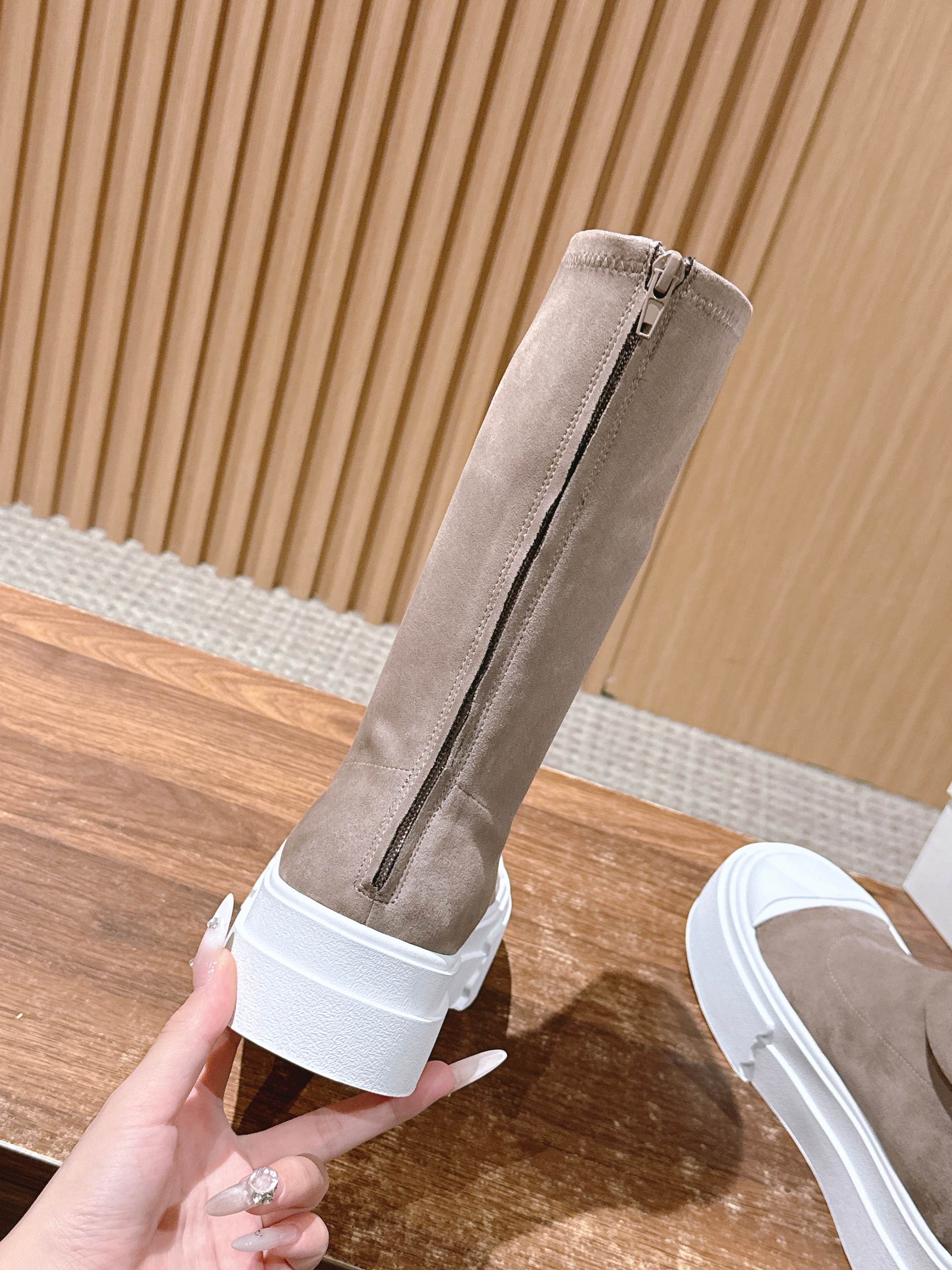 The Row Thick-soled Classic Round Toe Stretch Boots Light Brown White Suede 444174