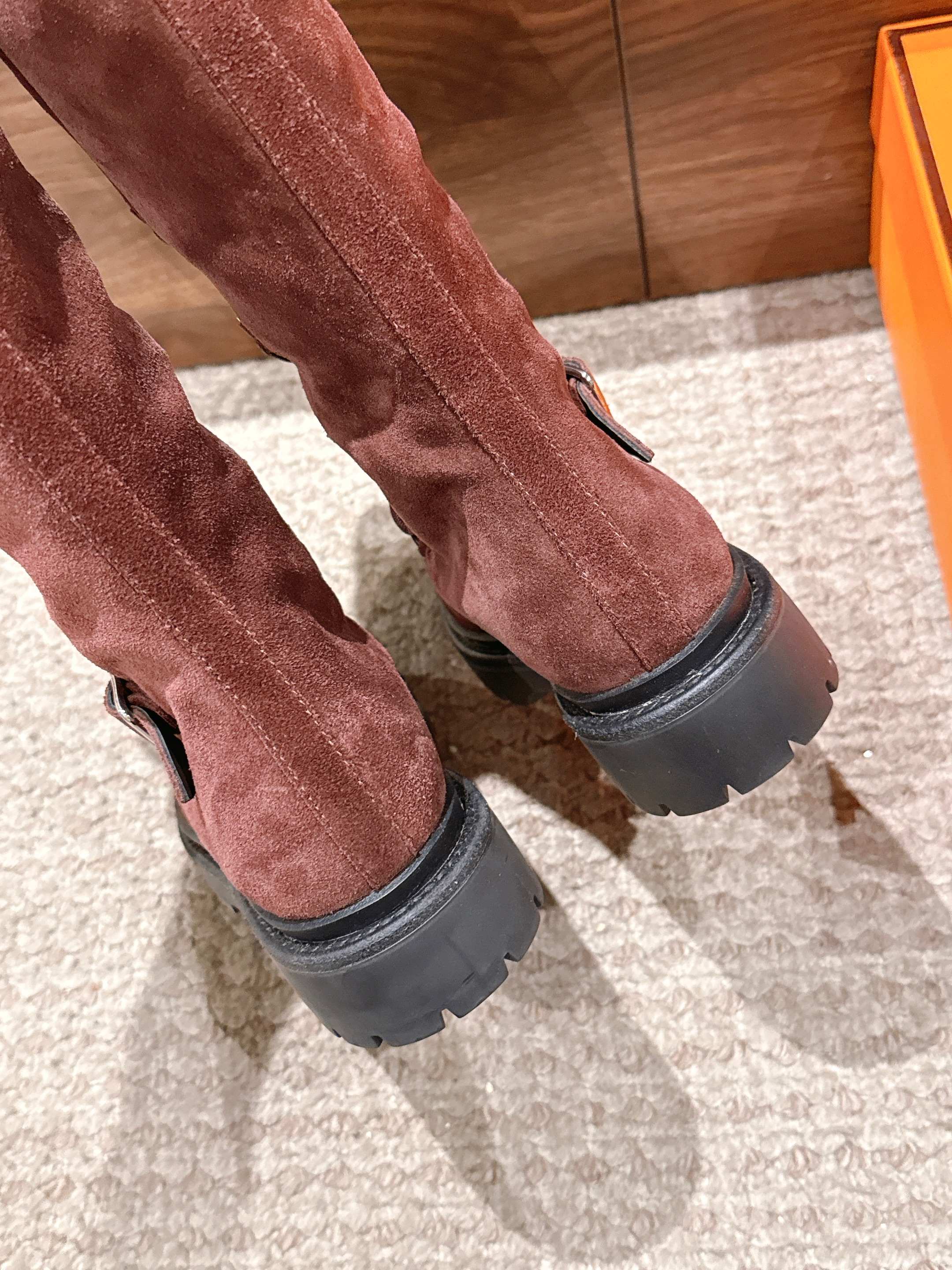 HM 25 High Boots Chocolate Brown Suede 512533