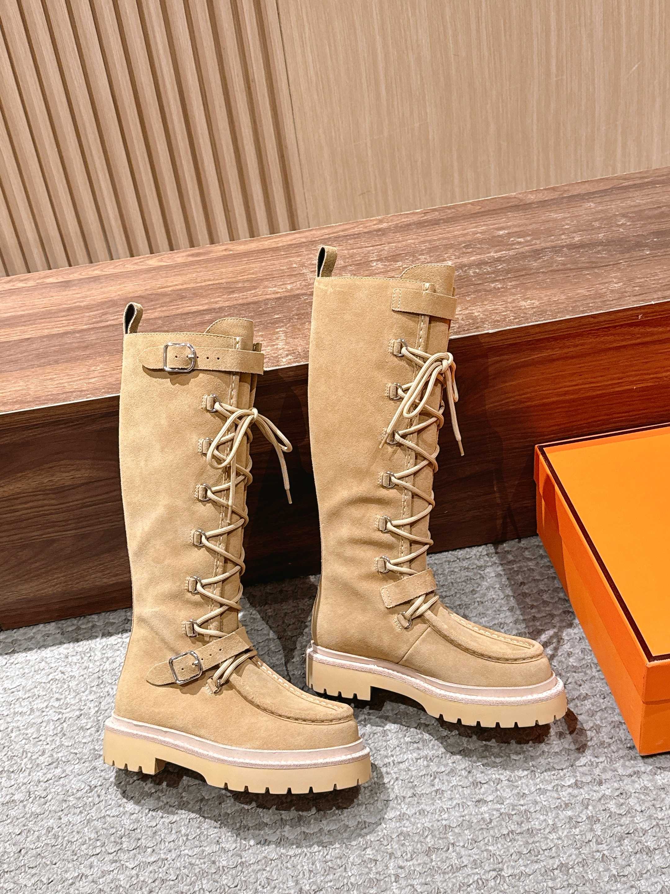 HM 25 High Boots Beige Suede 512534