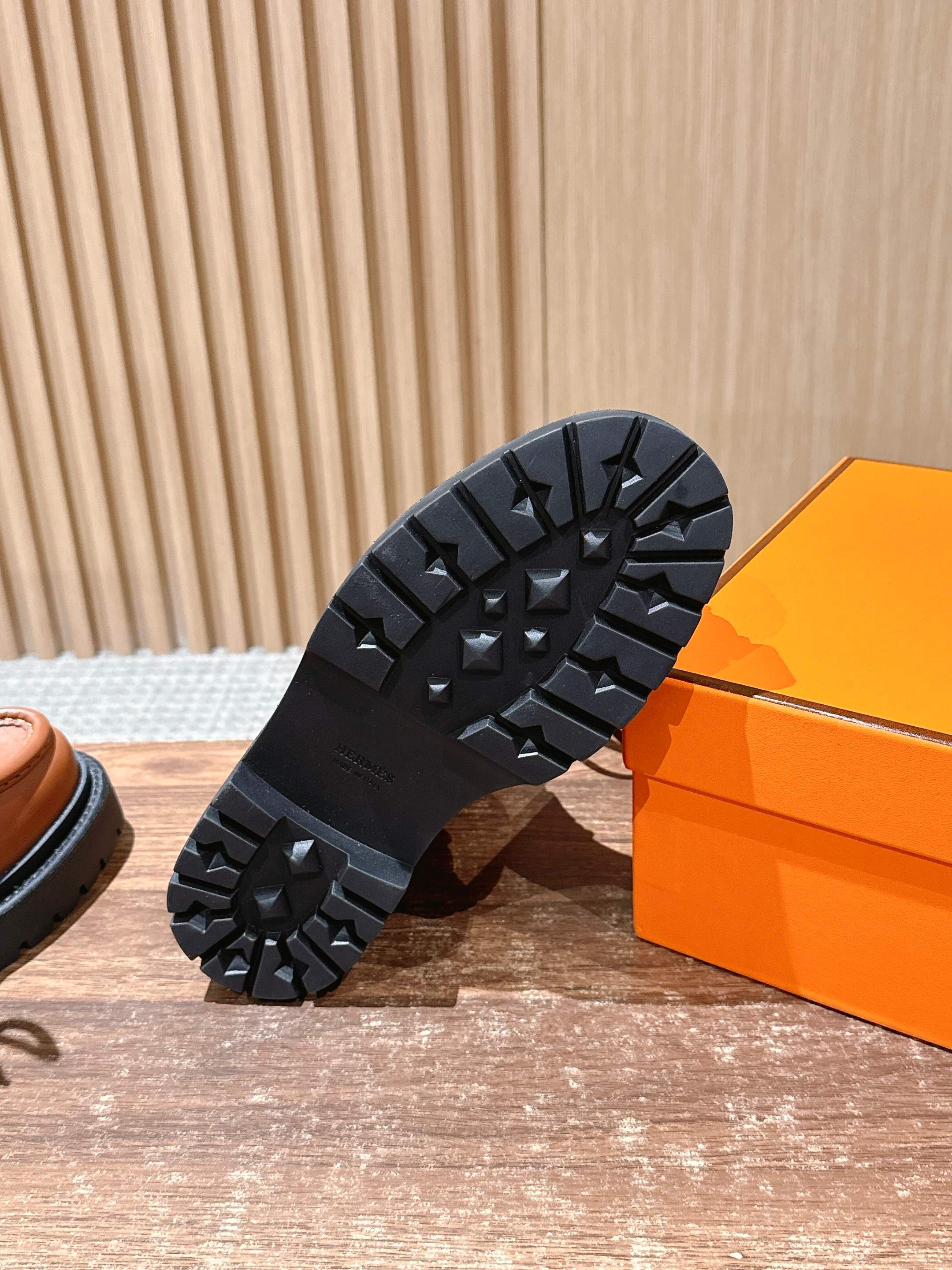 HM 25 Boots Brown Black Calfskin 512538